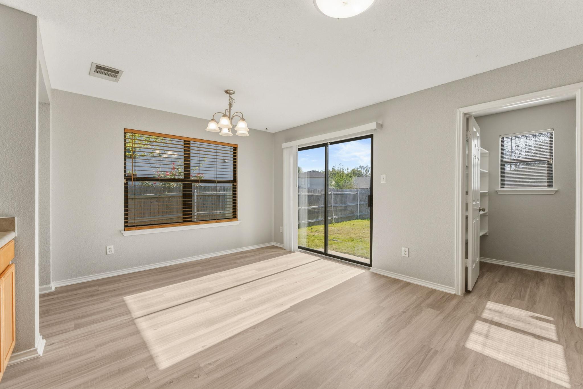 4209 Glacier Point Cv, Taylor, TX 76574