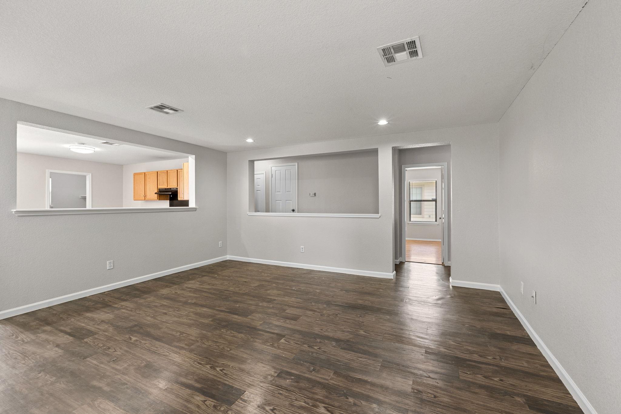 4209 Glacier Point Cv, Taylor, TX 76574