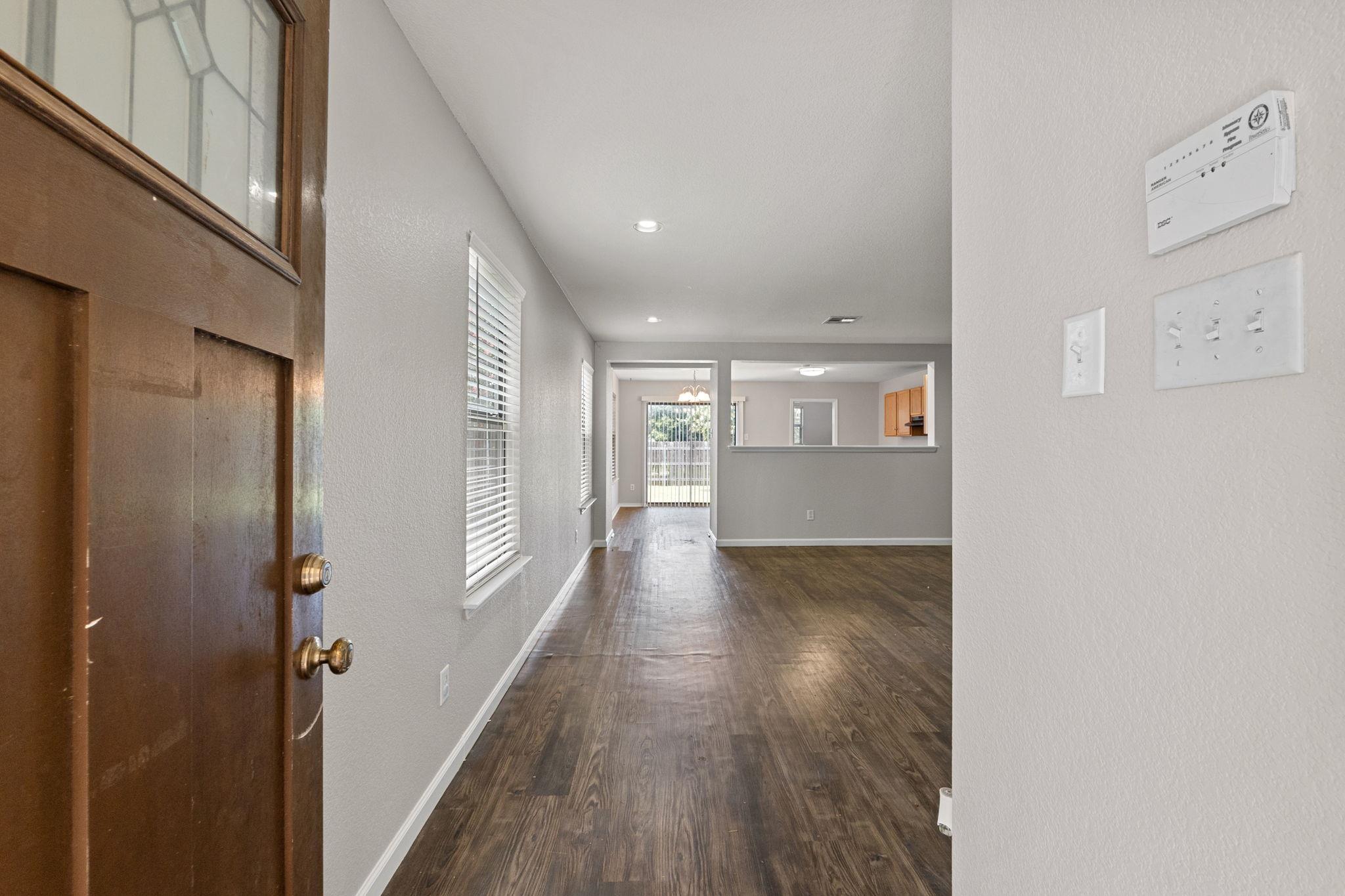4209 Glacier Point Cv, Taylor, TX 76574