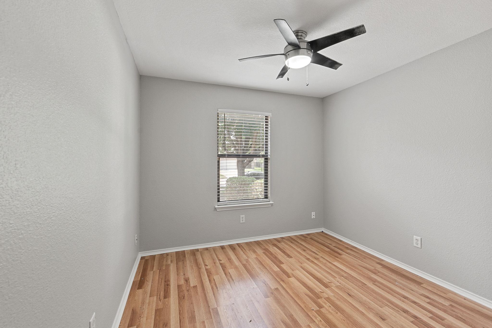 4209 Glacier Point Cv, Taylor, TX 76574