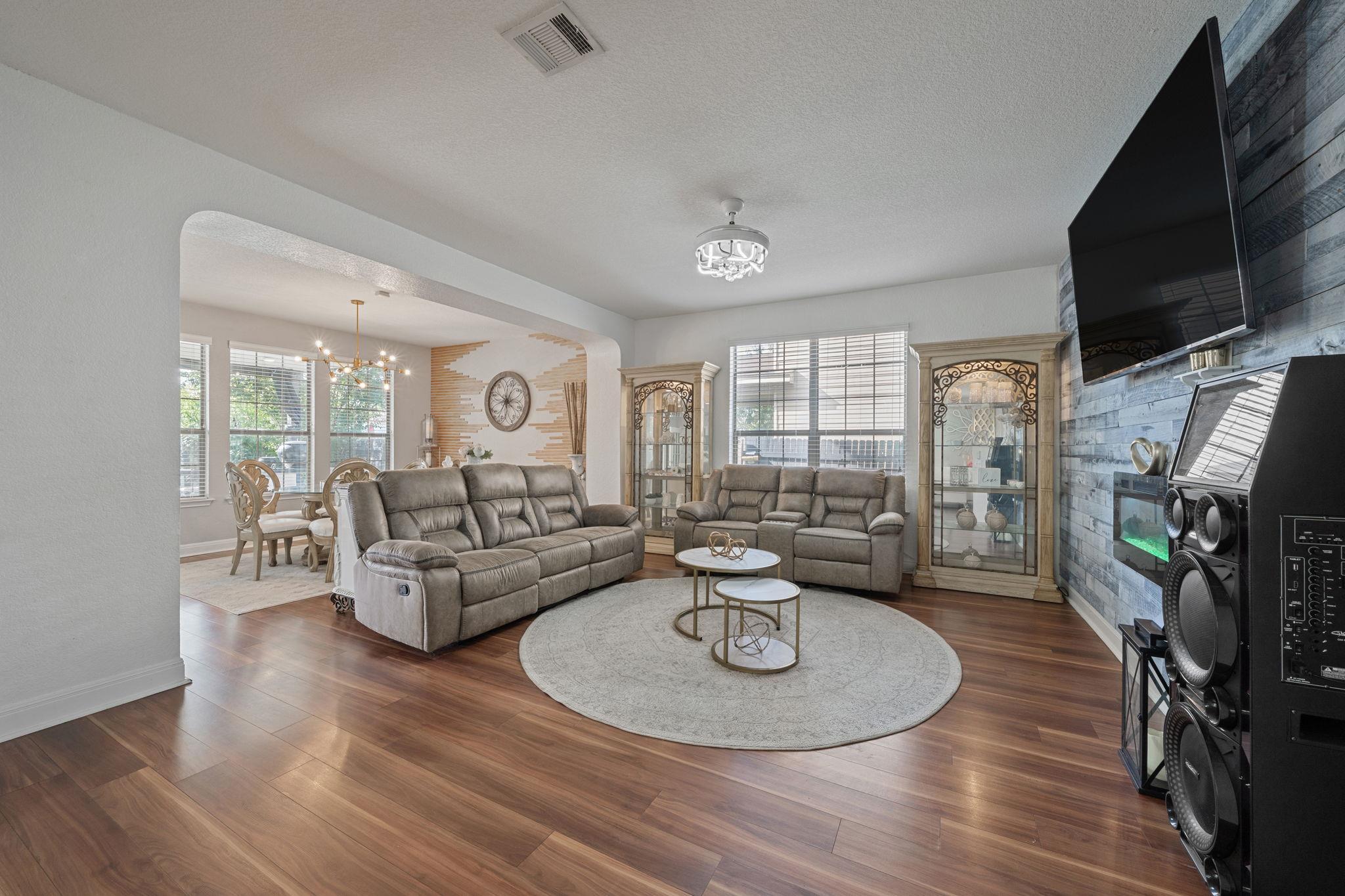 5816 Welsh Way, Del Valle, TX 78617