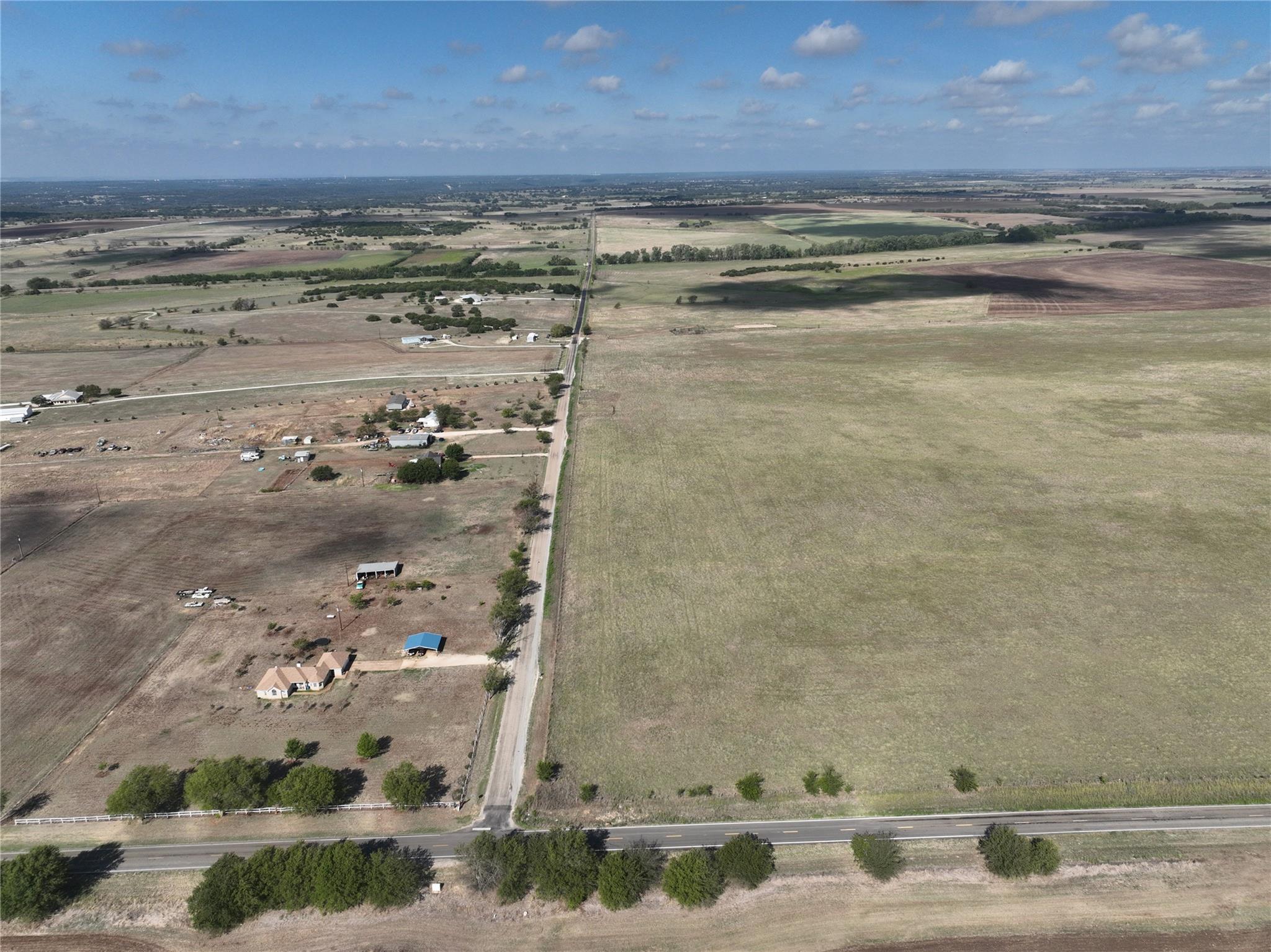 000 County Rd 269, Oglesby, TX 76561
