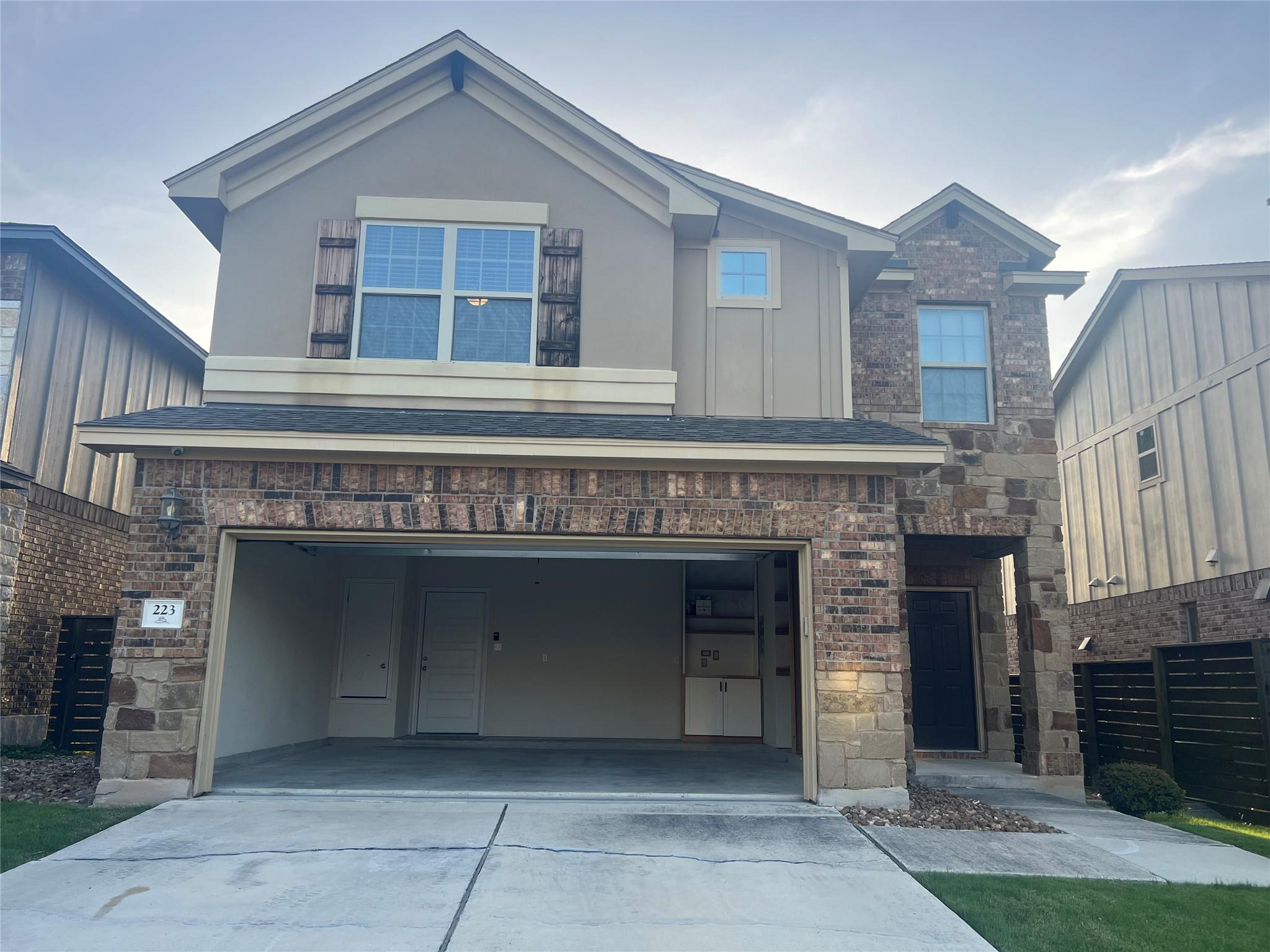 3651 Sandy Brook Dr # 223, Round Rock, TX 78665