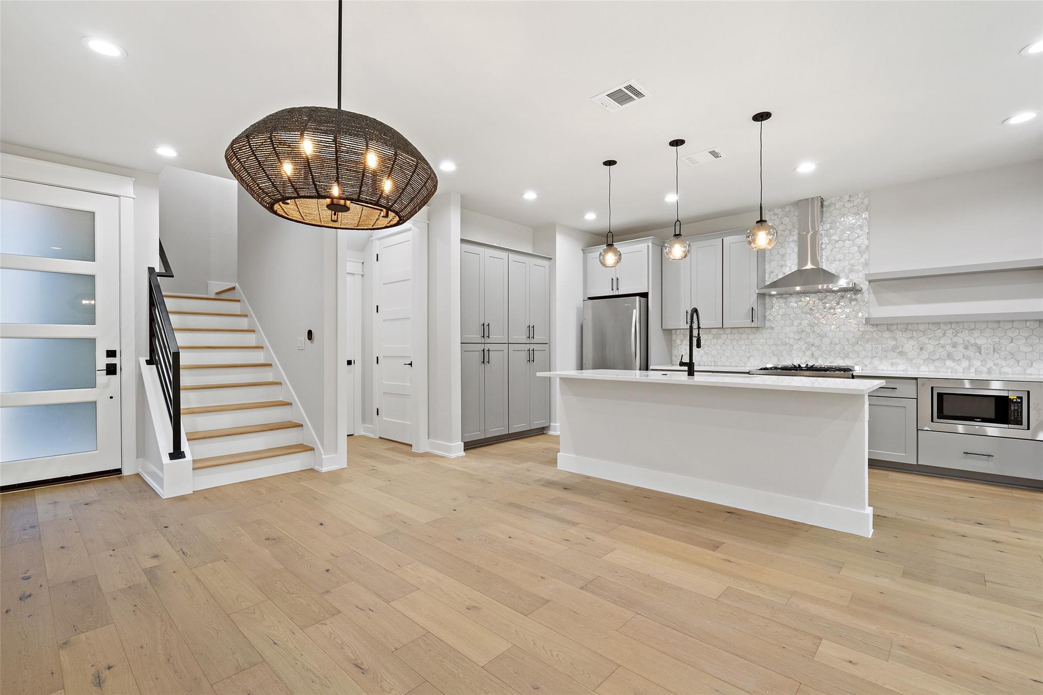 5109 Stone Gate Dr # 2, Austin, TX 78721