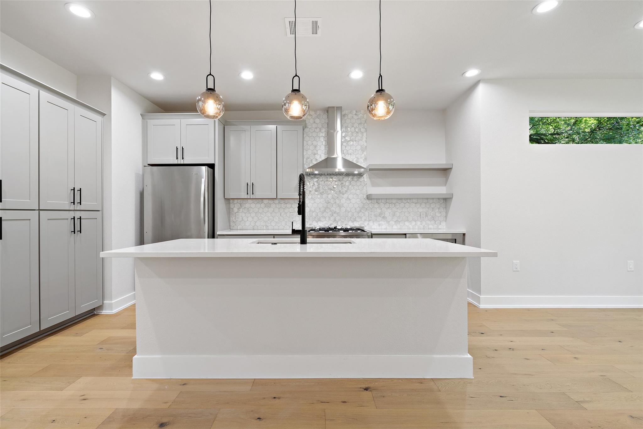 5109 Stone Gate Dr # 2, Austin, TX 78721