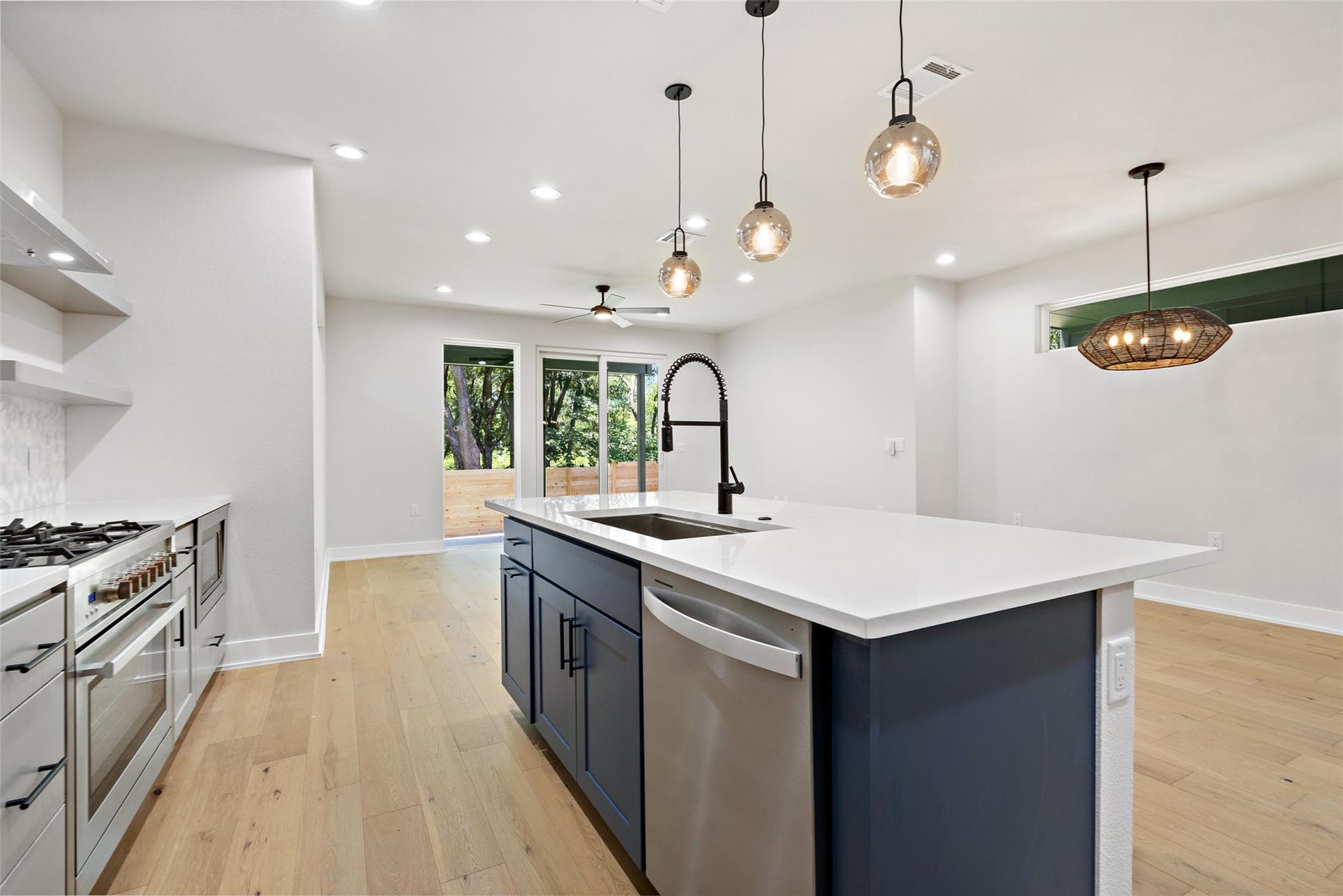 5109 Stone Gate Dr # 2, Austin, TX 78721