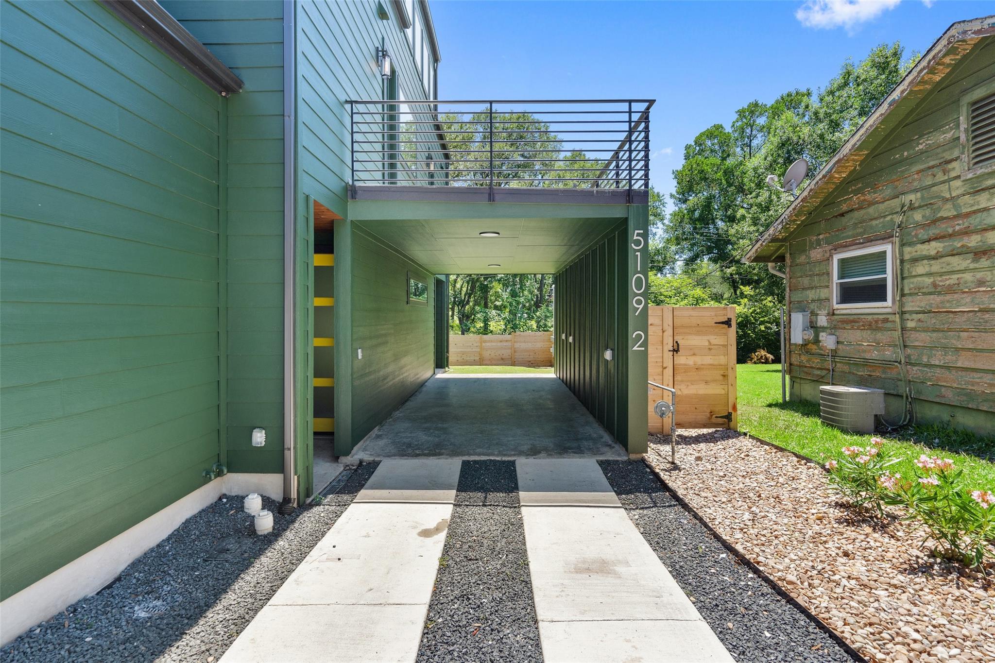 5109 Stone Gate Dr # 2, Austin, TX 78721