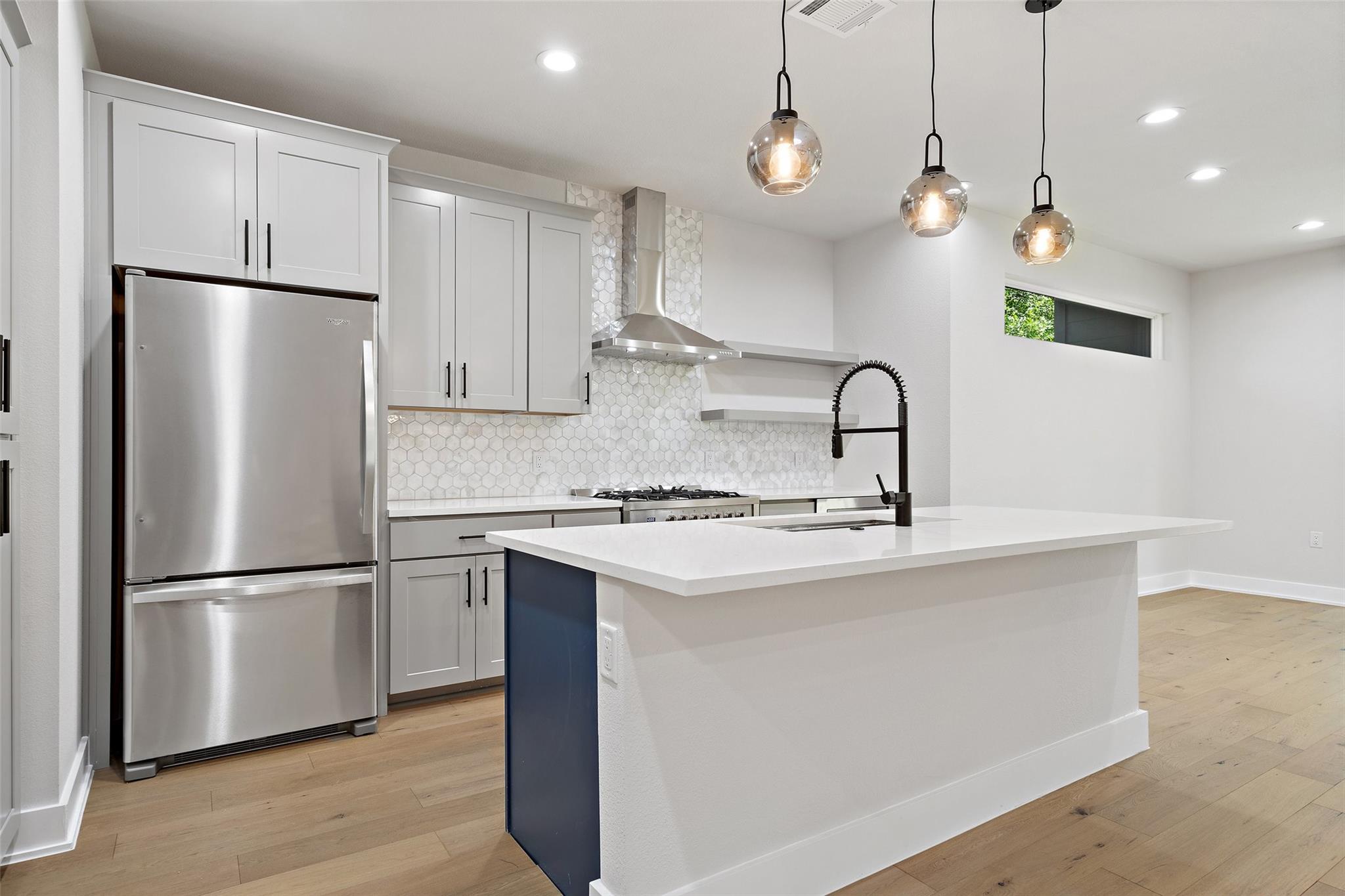 5109 Stone Gate Dr # 2, Austin, TX 78721