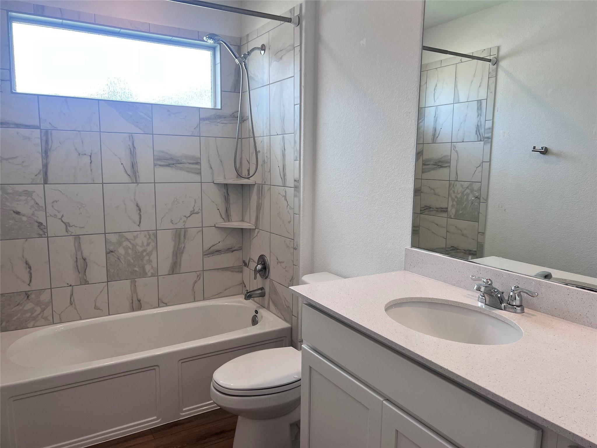 160 Santiago, Kyle, TX 78640
