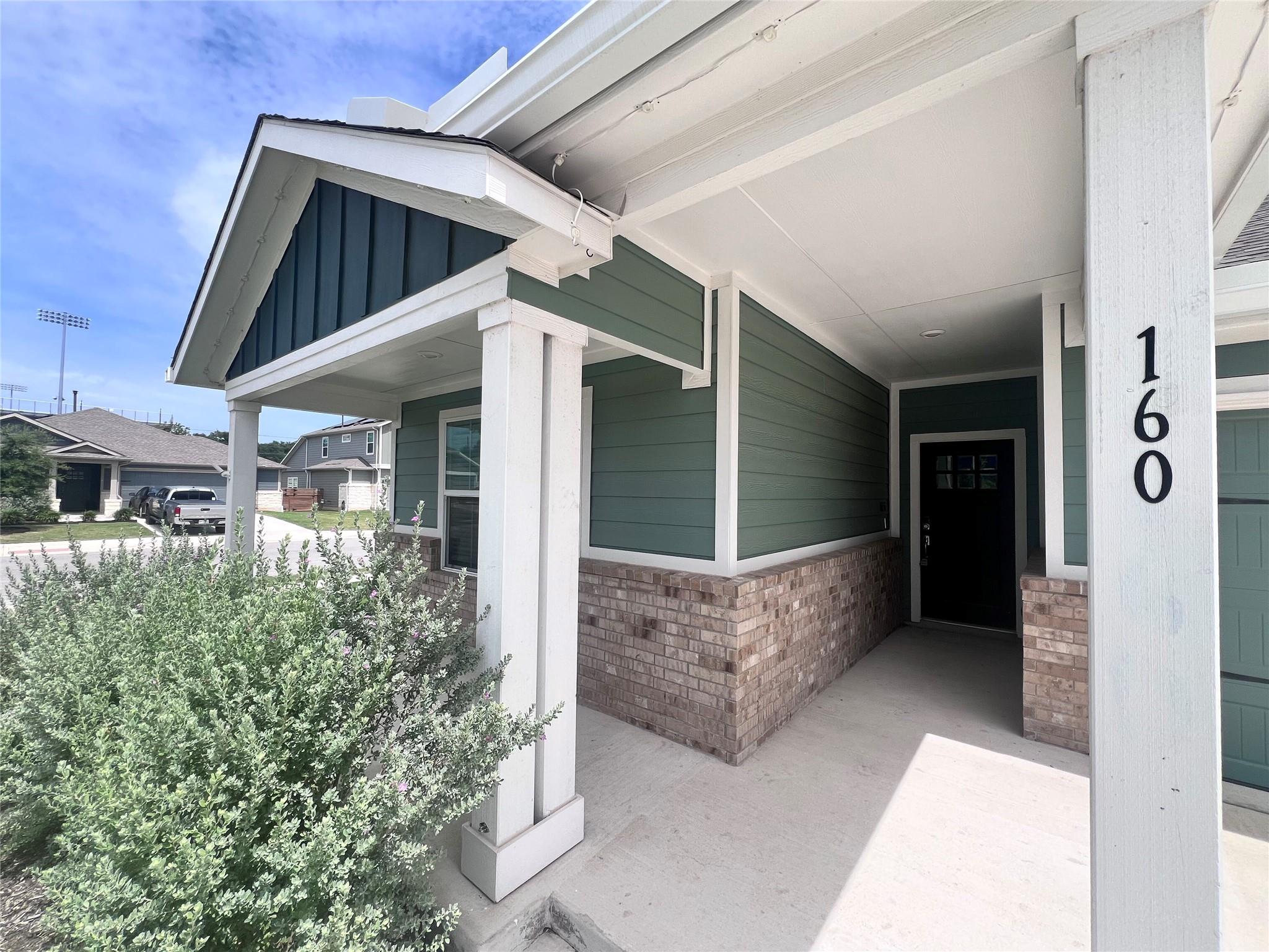 160 Santiago, Kyle, TX 78640