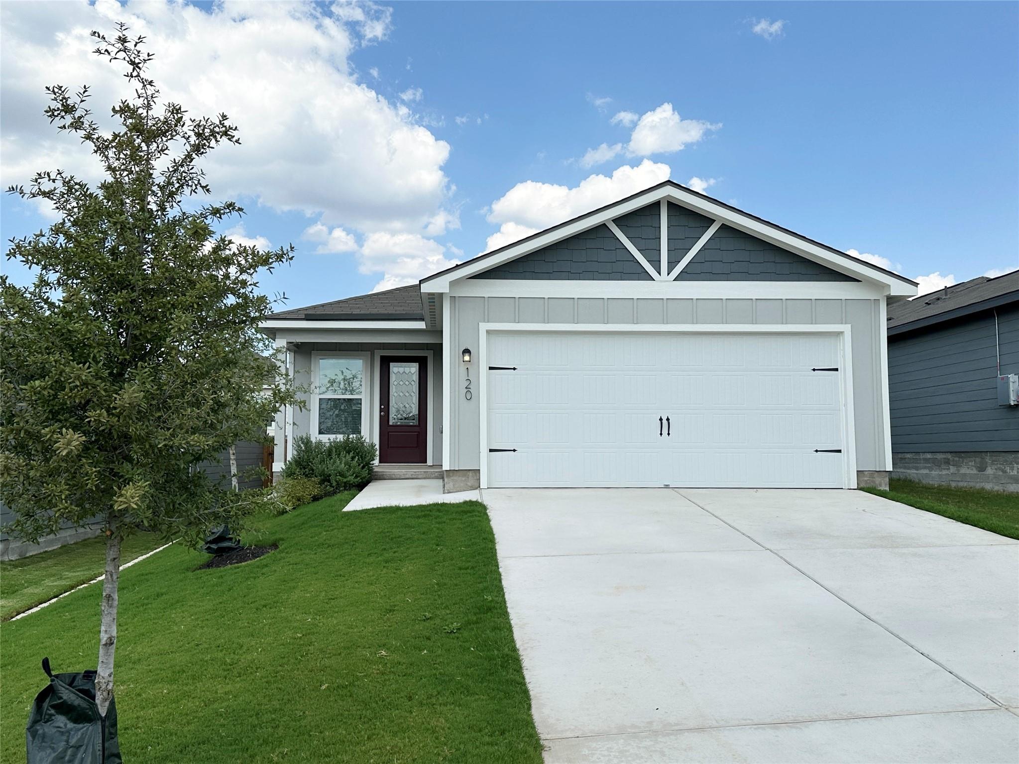 120 Morrison Dr, Jarrell, TX 76537