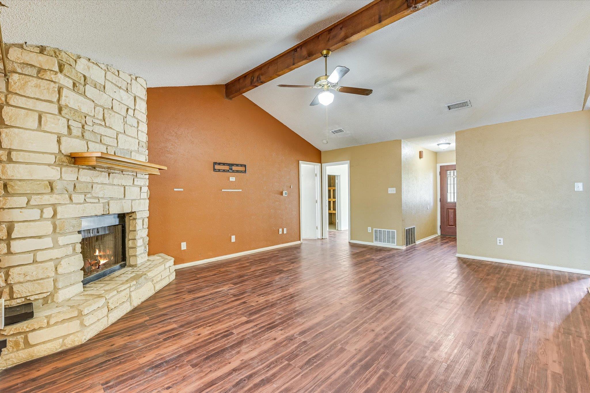 1800 Tamra Ct, Round Rock, TX 78681