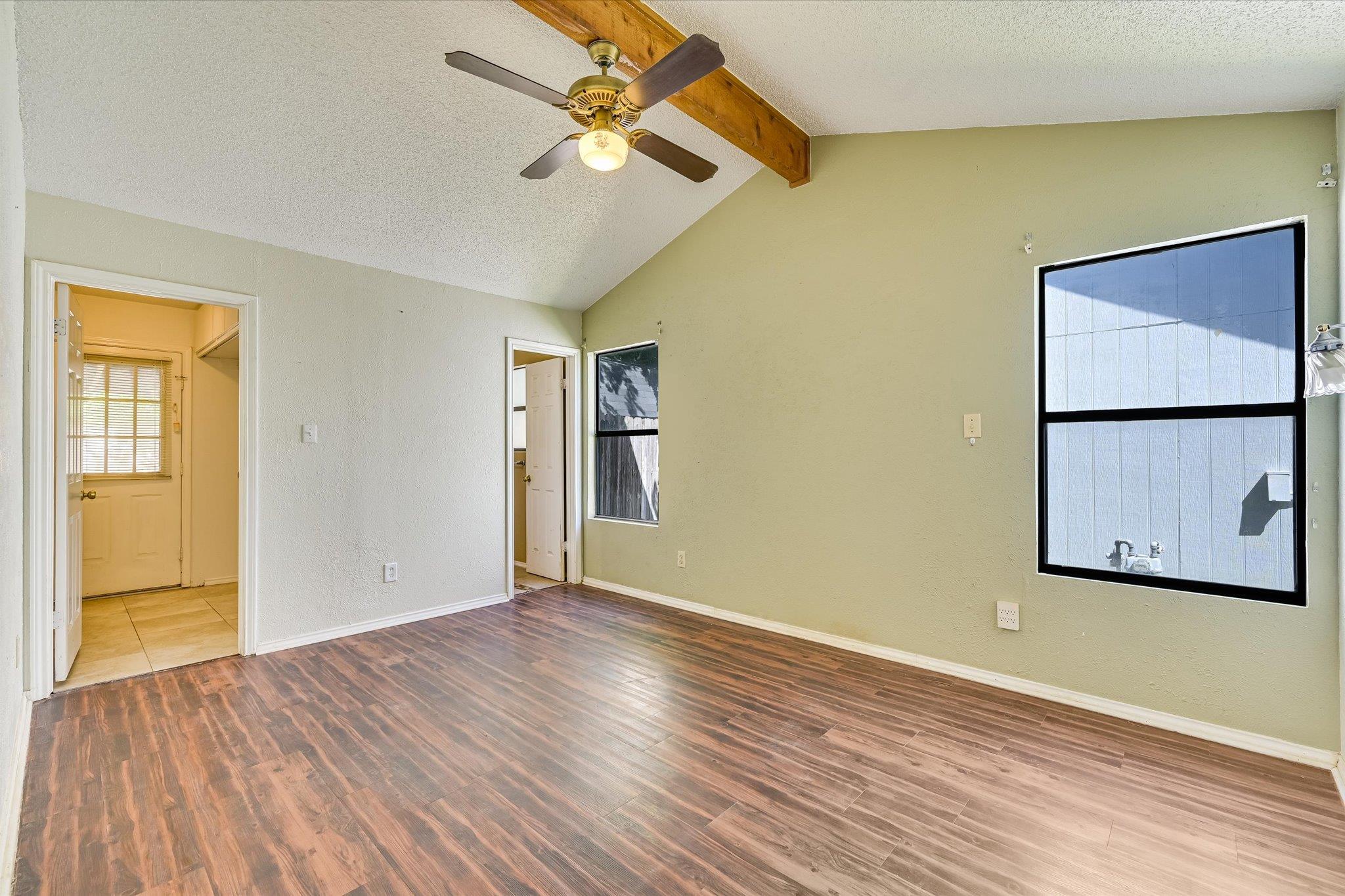 1800 Tamra Ct, Round Rock, TX 78681