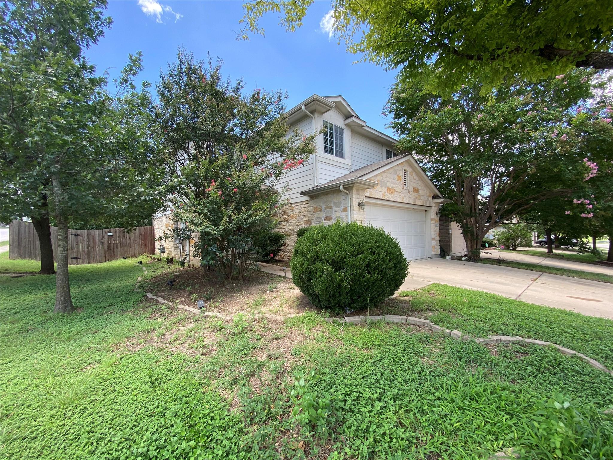 2000 Golden Sunrise Ln, Pflugerville, TX 78660