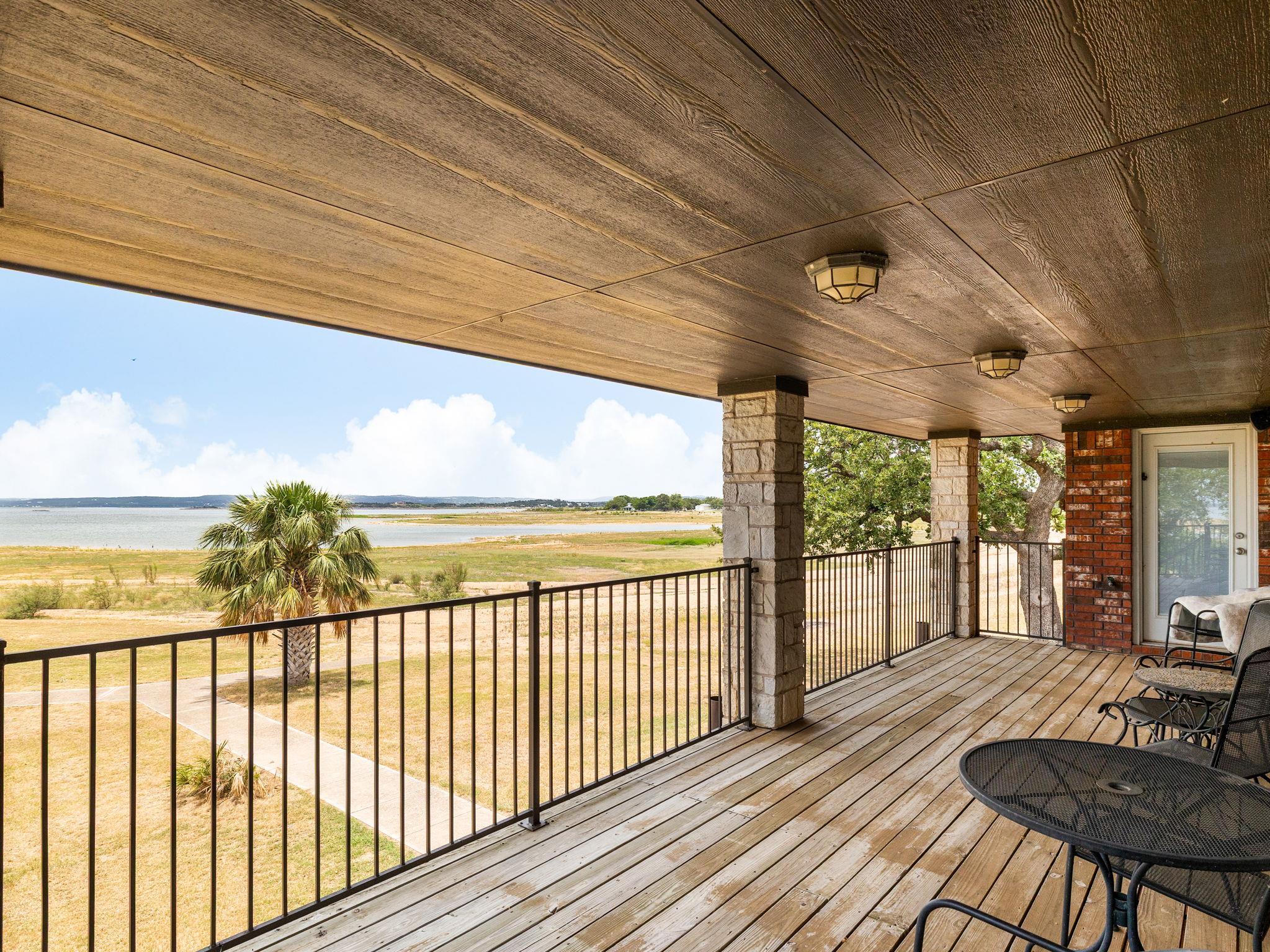 210 Lariat Lane, Burnet, TX 78611