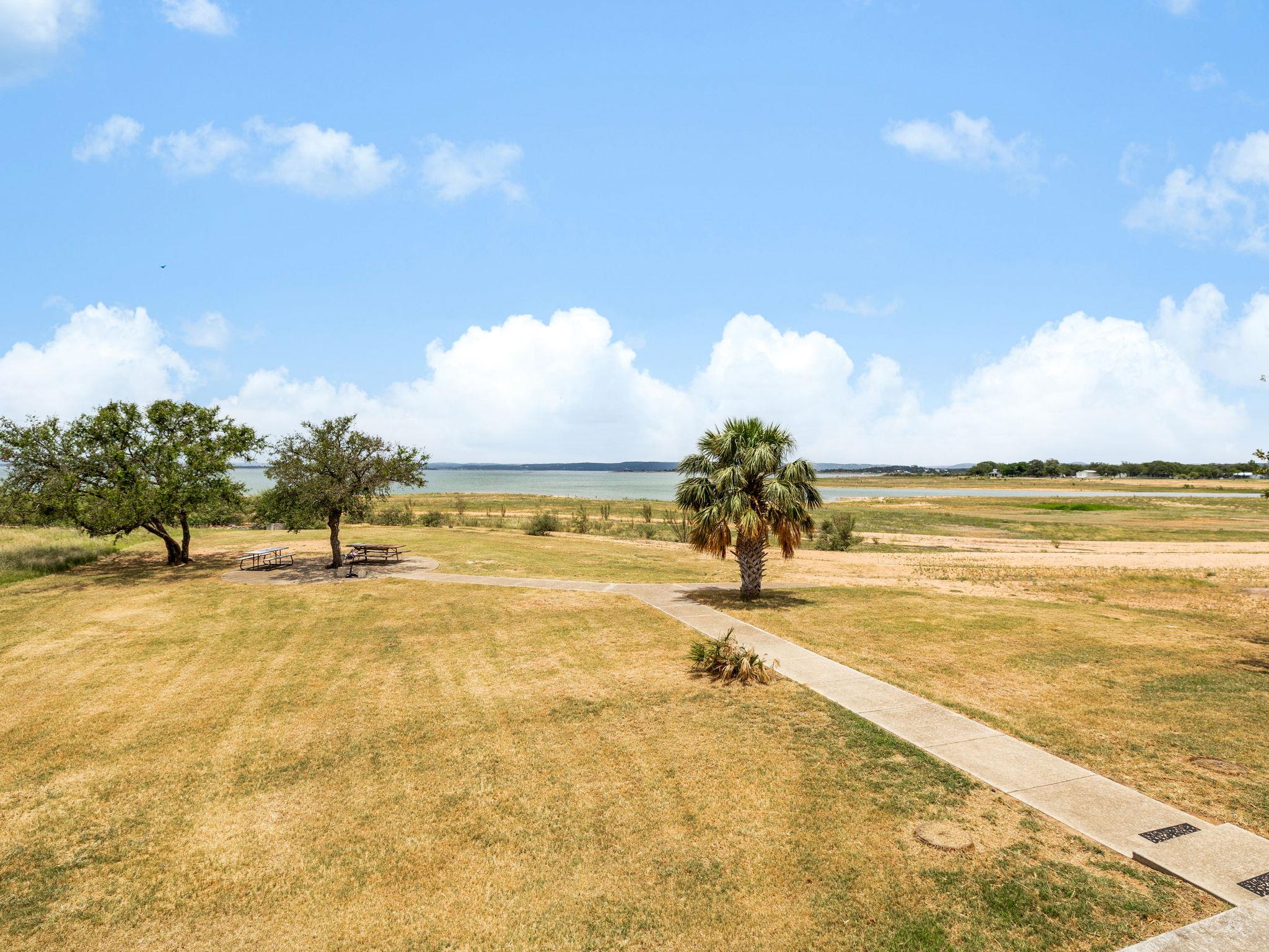 210 Lariat Lane, Burnet, TX 78611