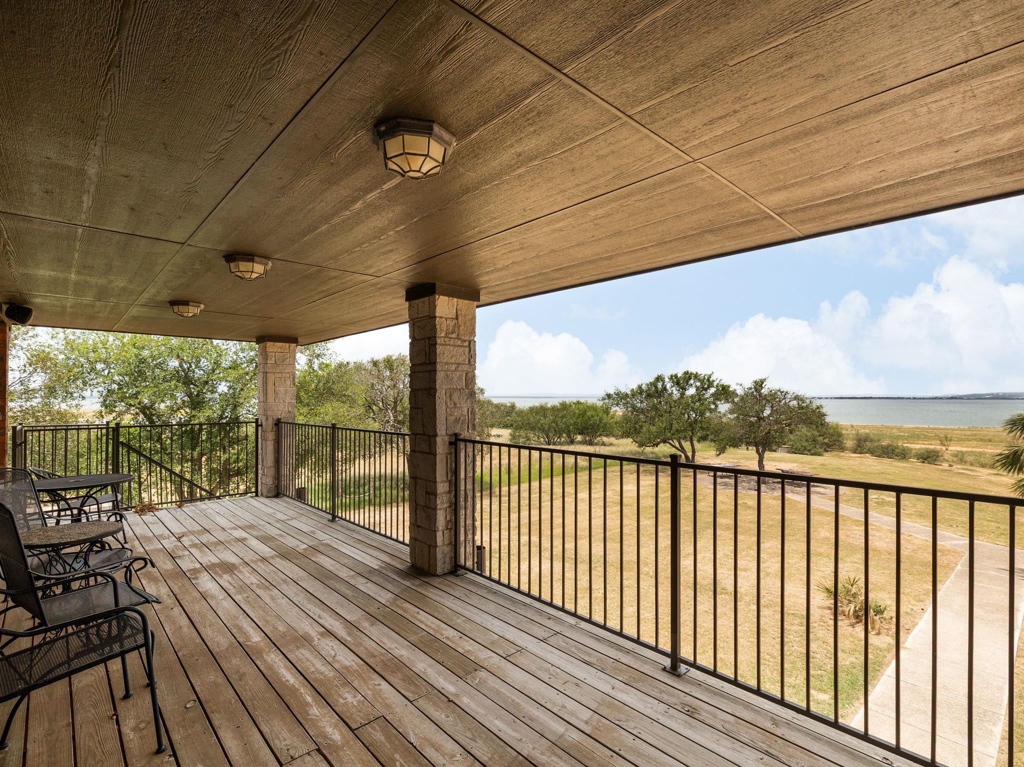 210 Lariat Lane, Burnet, TX 78611