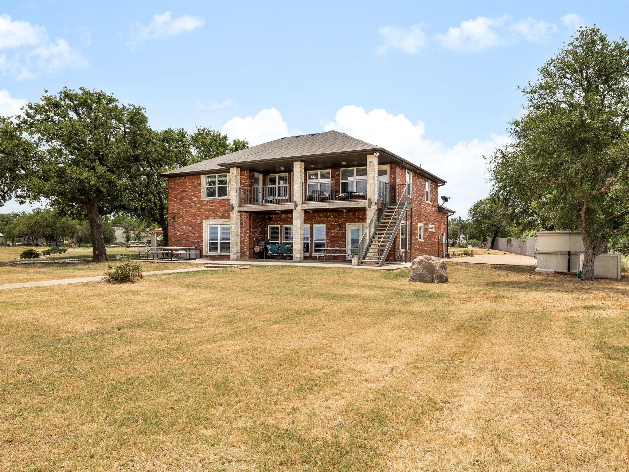 210 Lariat Lane, Burnet, TX 78611