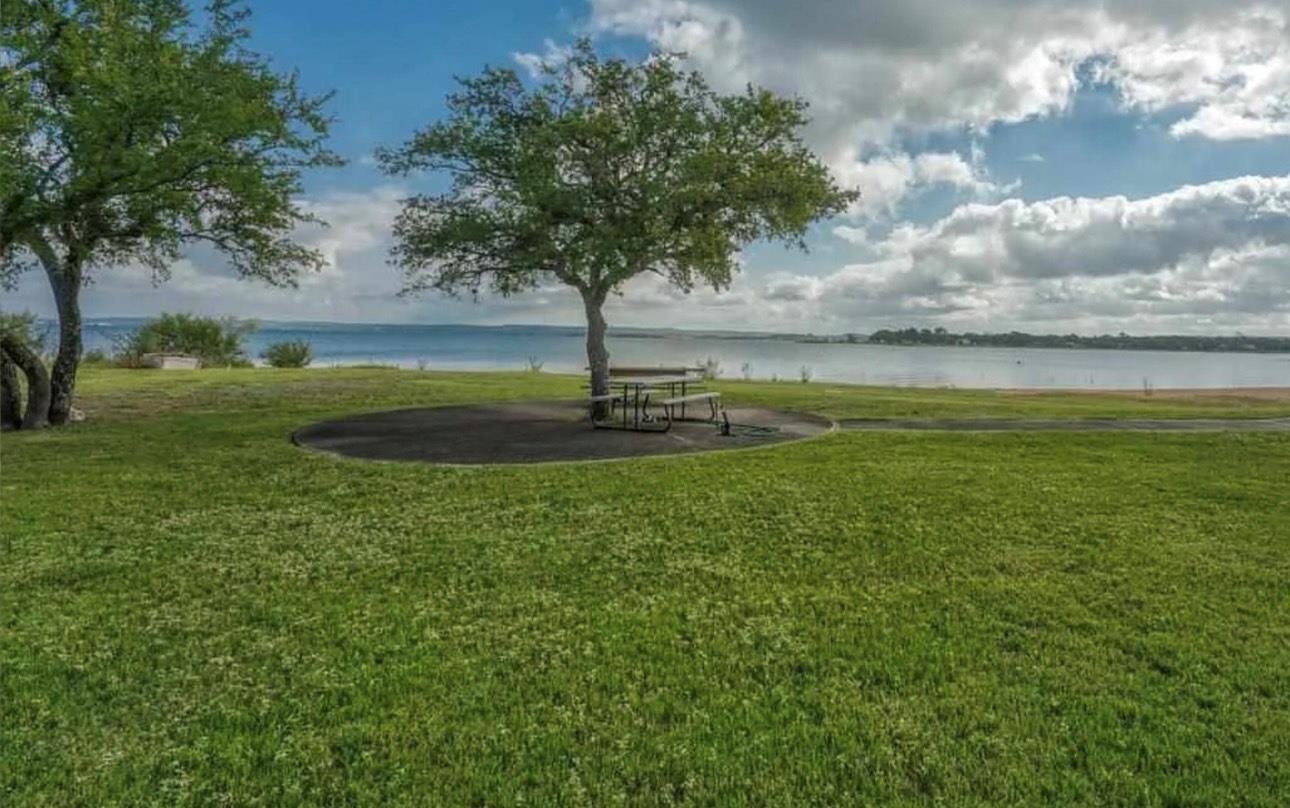 210 Lariat Lane, Burnet, TX 78611