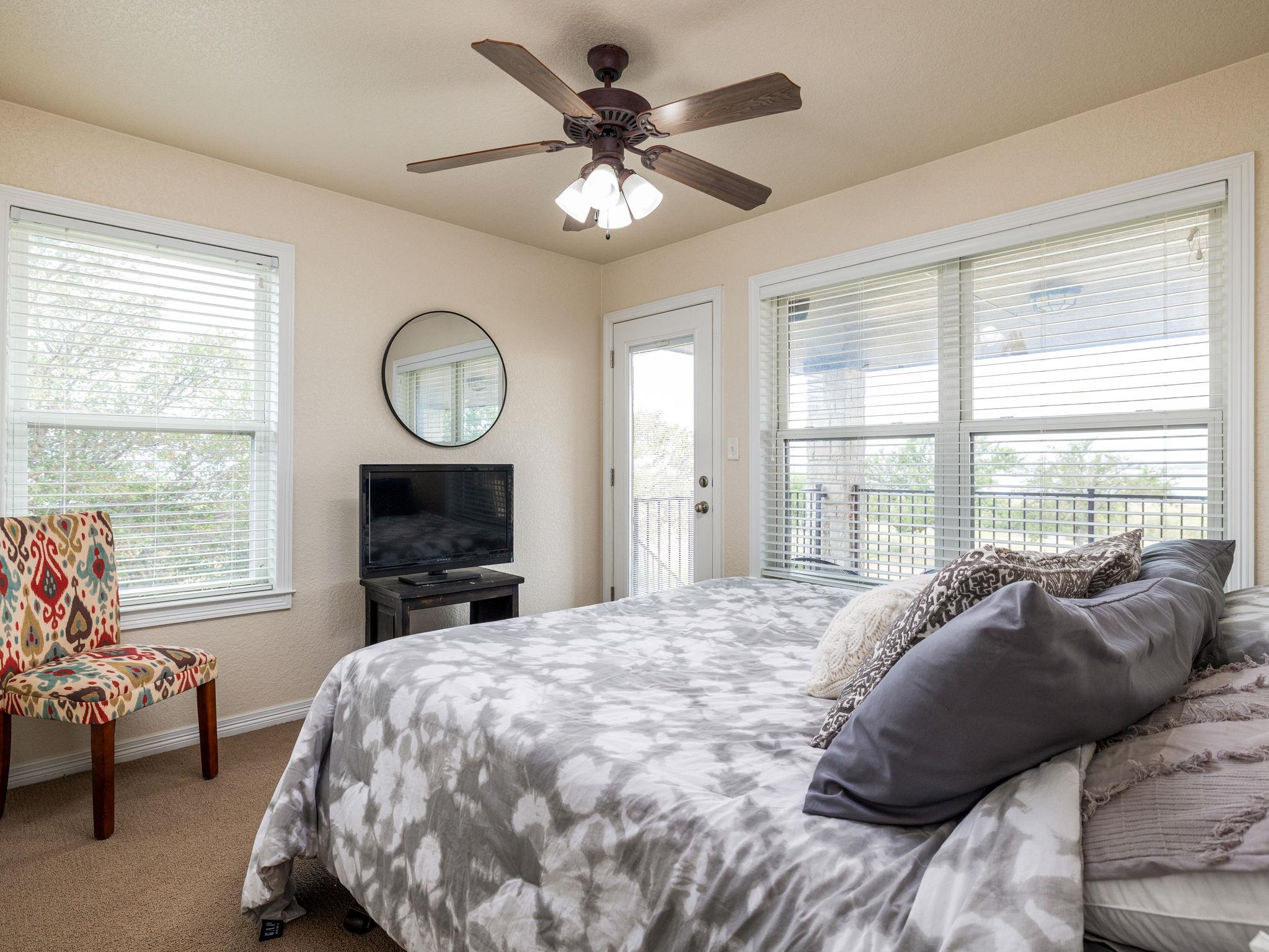 210 Lariat Lane, Burnet, TX 78611