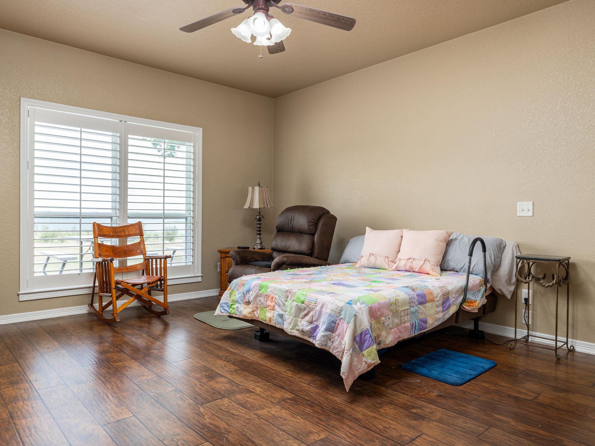 210 Lariat Lane, Burnet, TX 78611