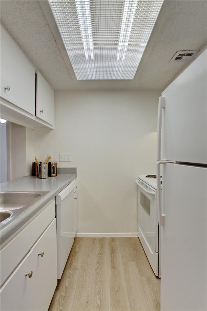 9079 Jollyville Rd # 206, Austin, TX 78759