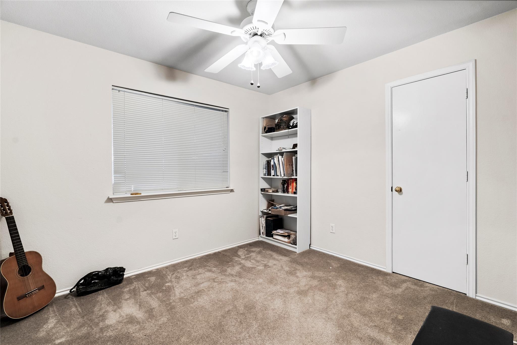 120 Shenandoah Trl, Elgin, TX 78621