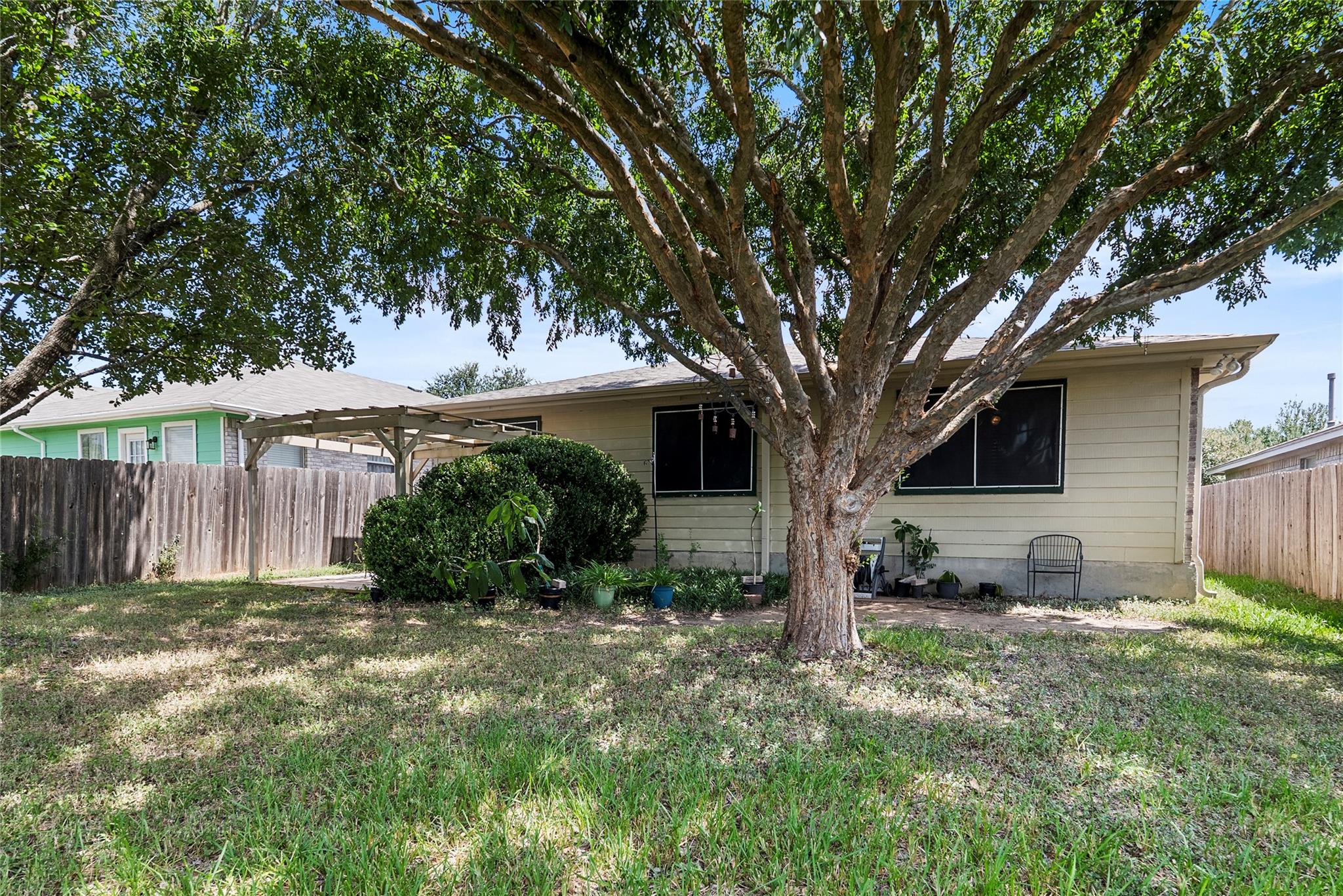120 Shenandoah Trl, Elgin, TX 78621