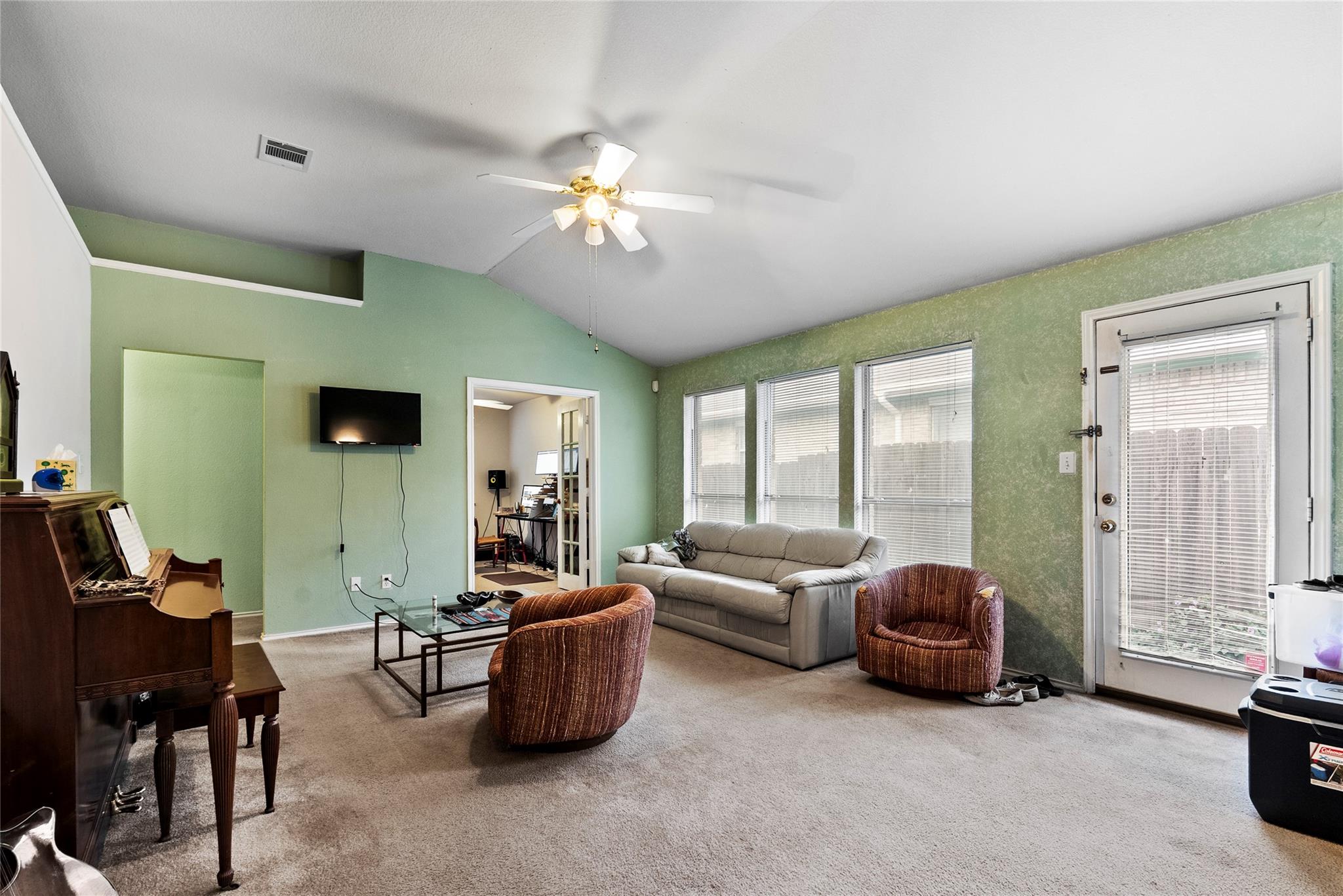 120 Shenandoah Trl, Elgin, TX 78621