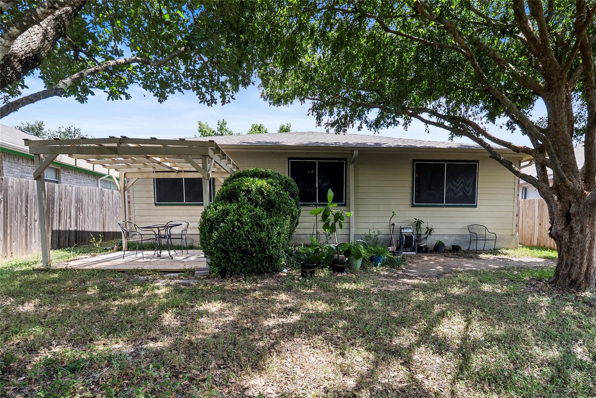120 Shenandoah Trl, Elgin, TX 78621