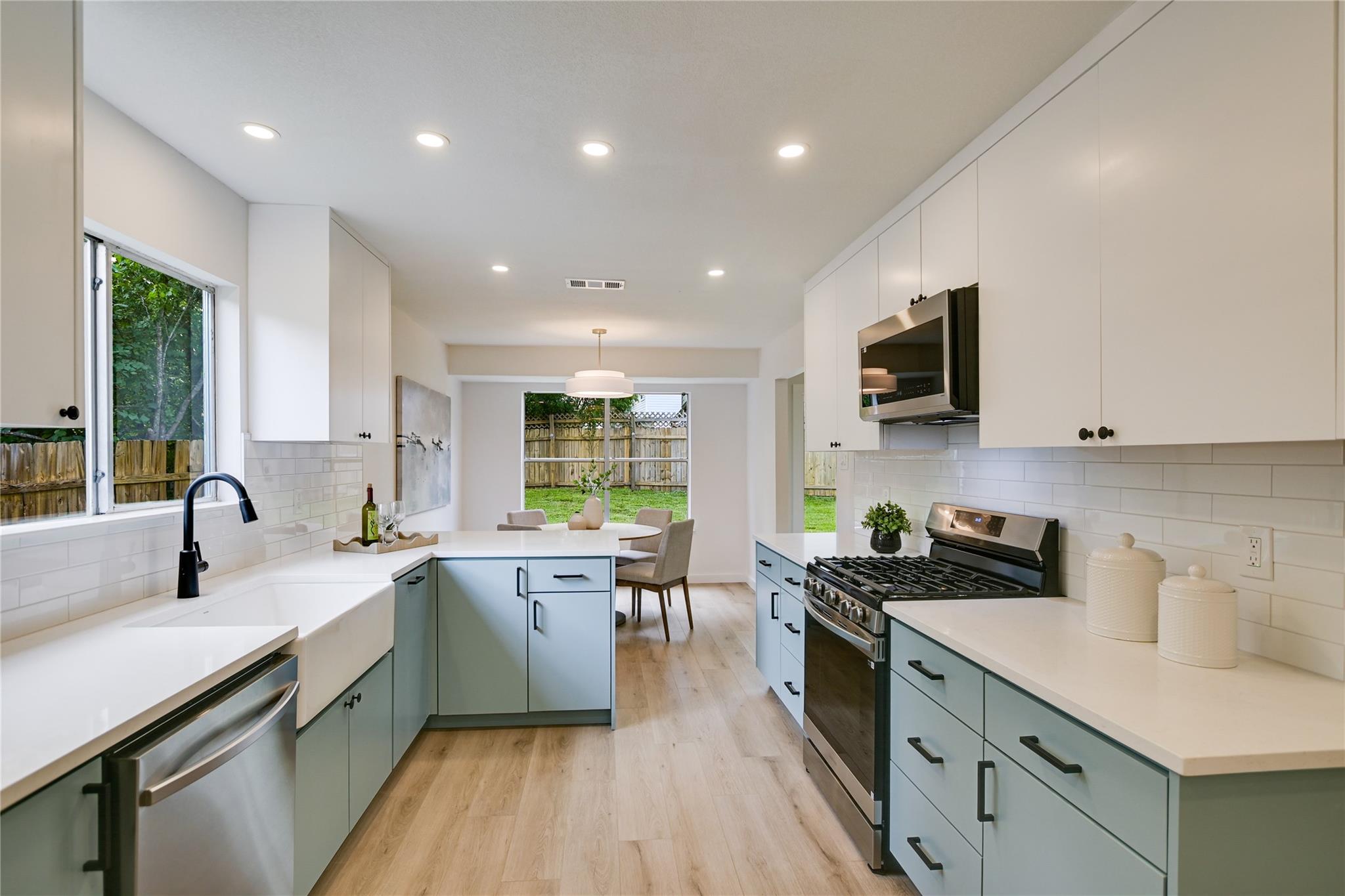 8103 Pilgrims Pl, Austin, TX 78759