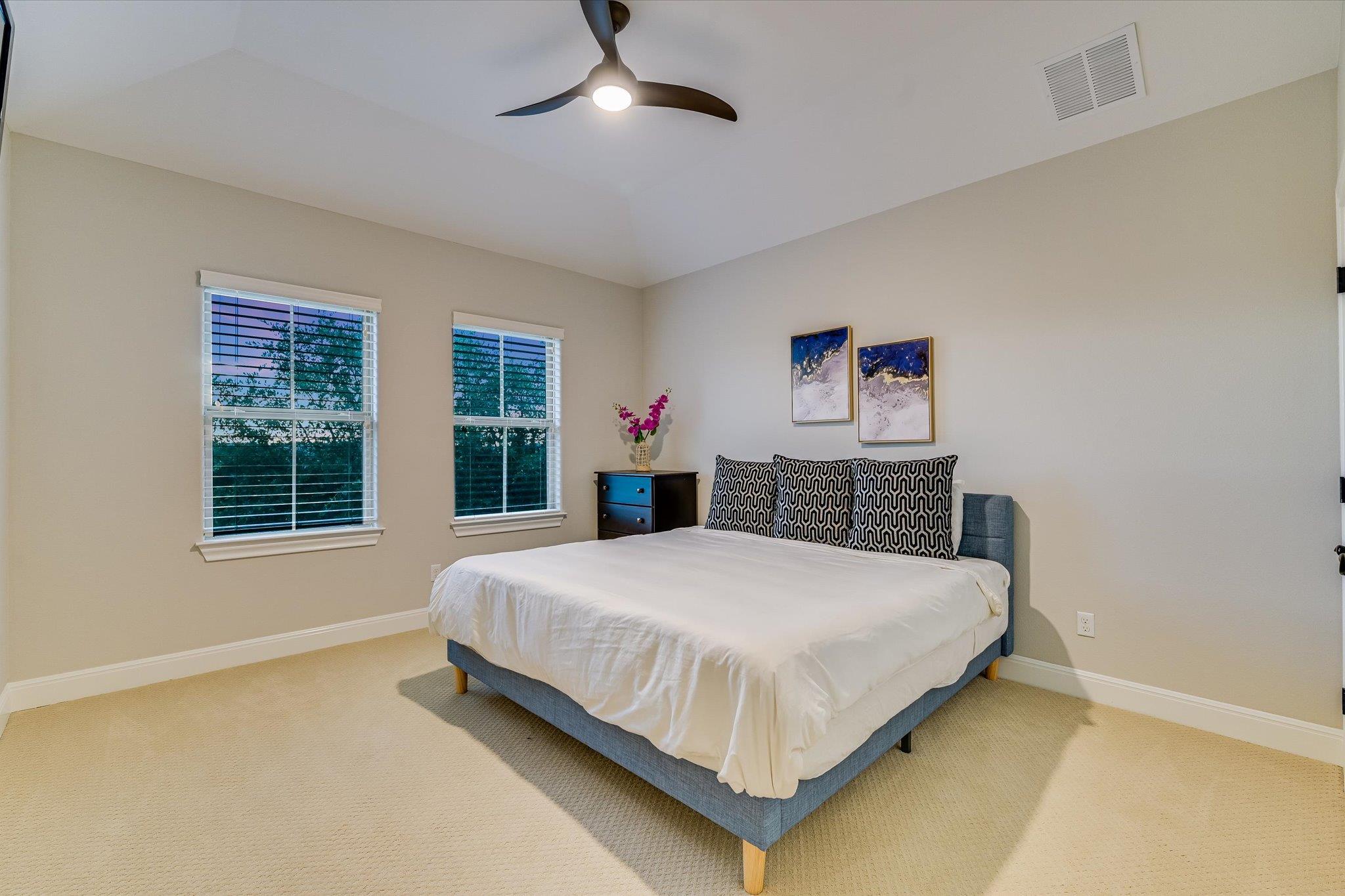 804 Rough Hollow Dr, Lakeway, TX 78734