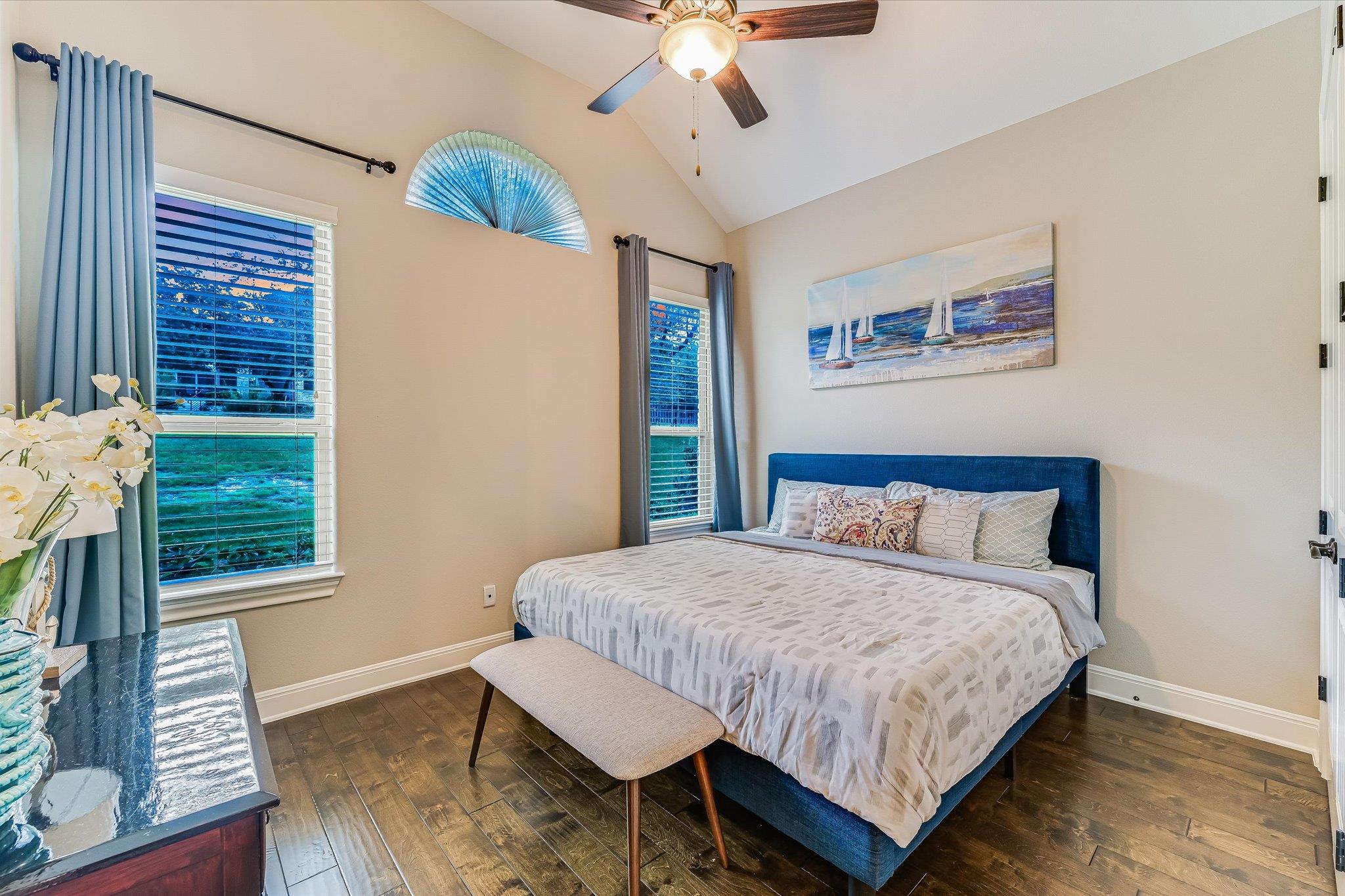 804 Rough Hollow Dr, Lakeway, TX 78734