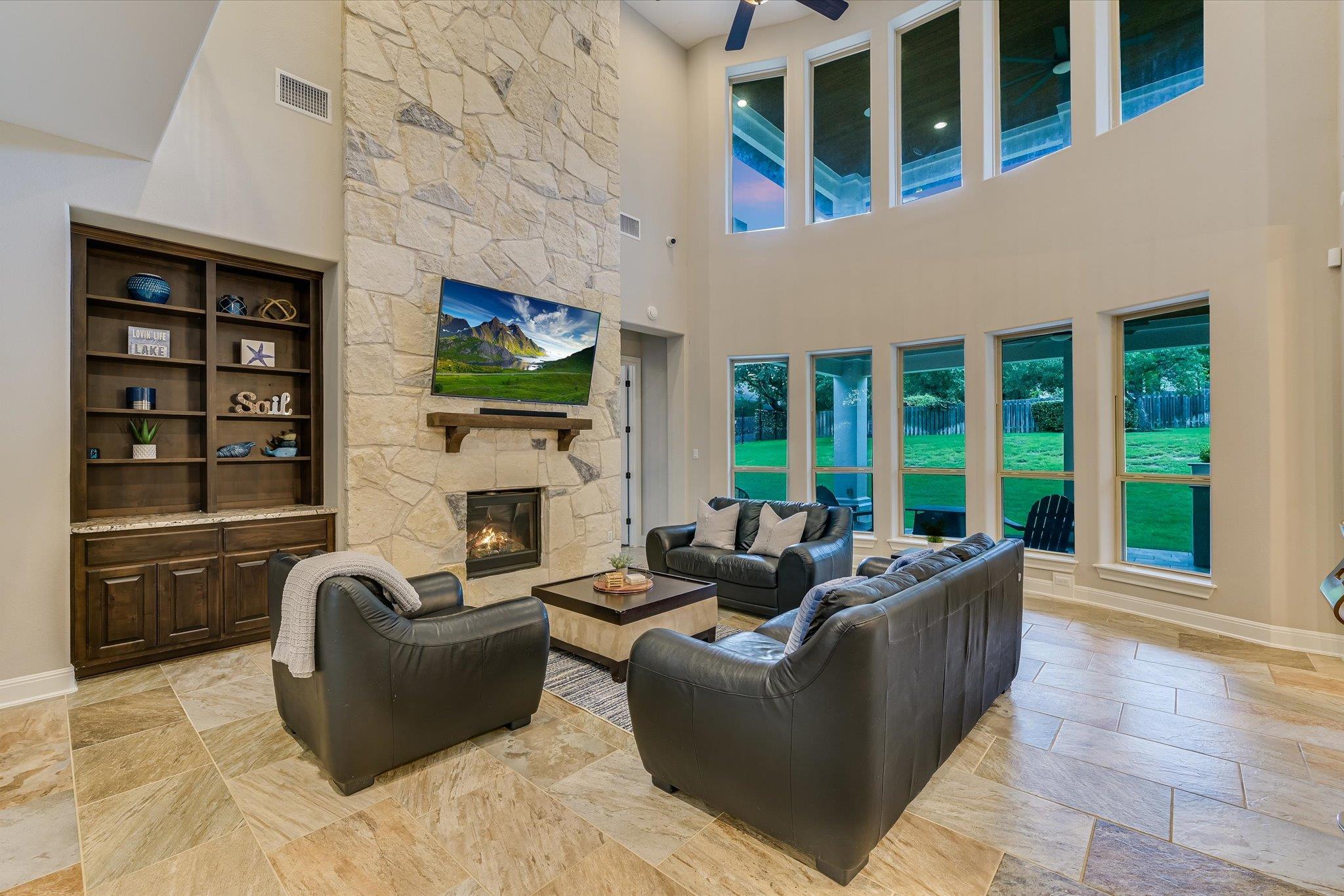804 Rough Hollow Dr, Lakeway, TX 78734