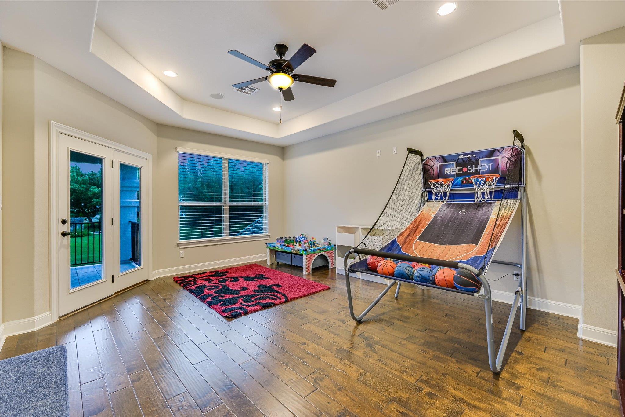 804 Rough Hollow Dr, Lakeway, TX 78734