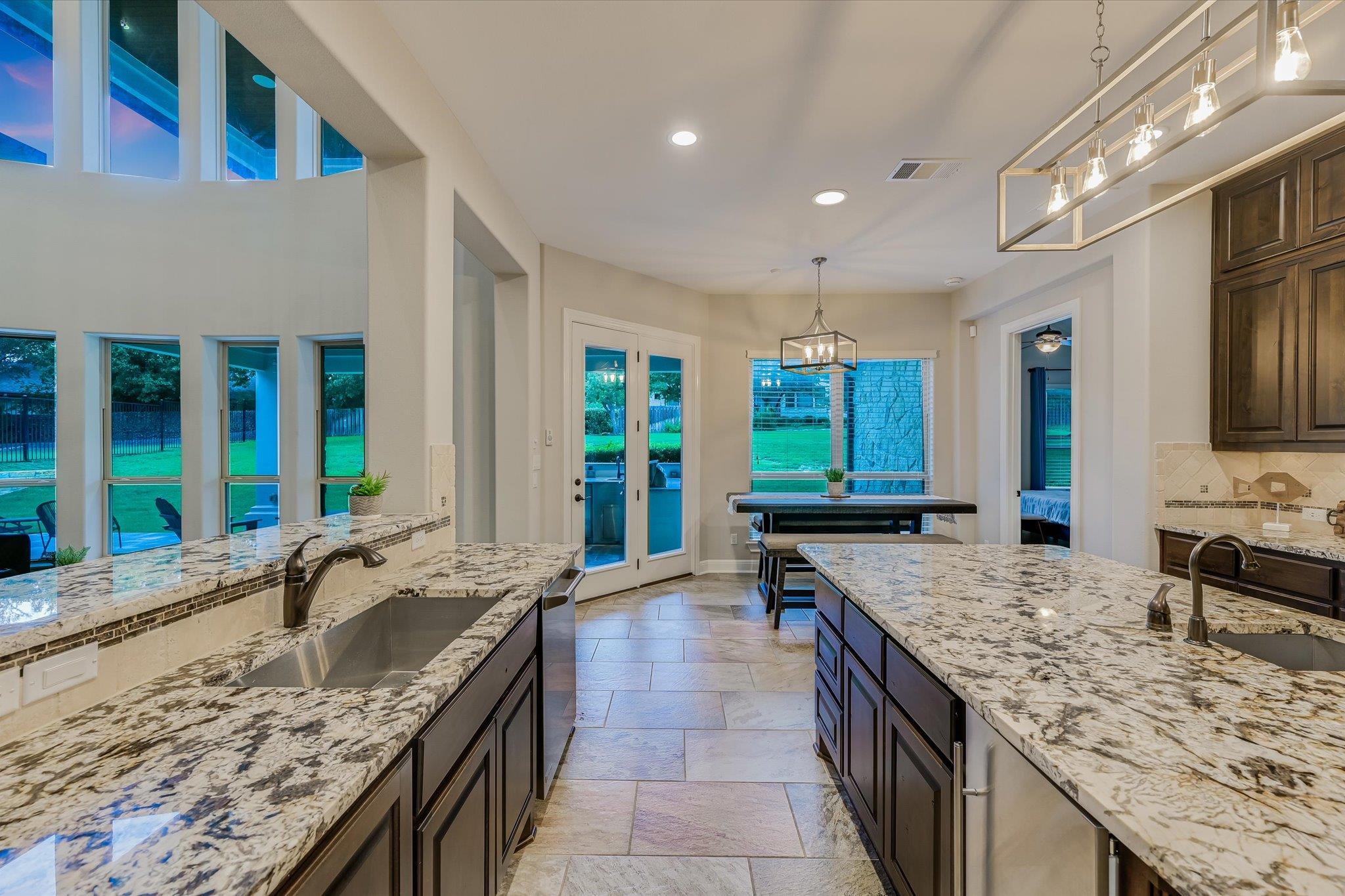 804 Rough Hollow Dr, Lakeway, TX 78734