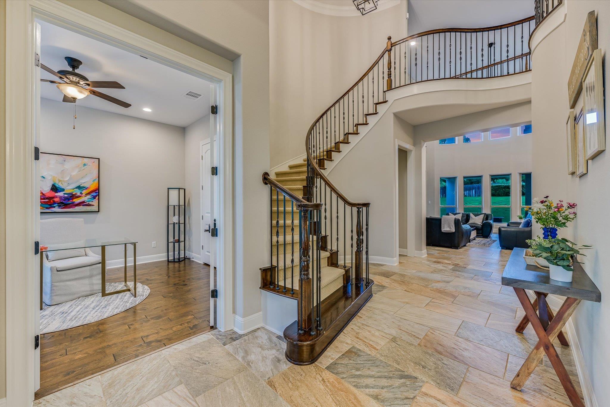 804 Rough Hollow Dr, Lakeway, TX 78734