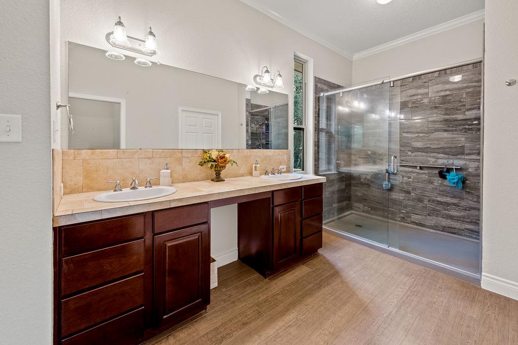 300 Round Rock Rd, Wimberley, TX 78676