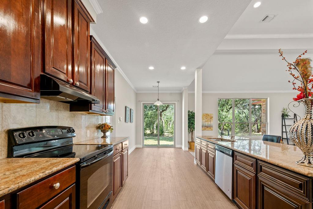 300 Round Rock Rd, Wimberley, TX 78676