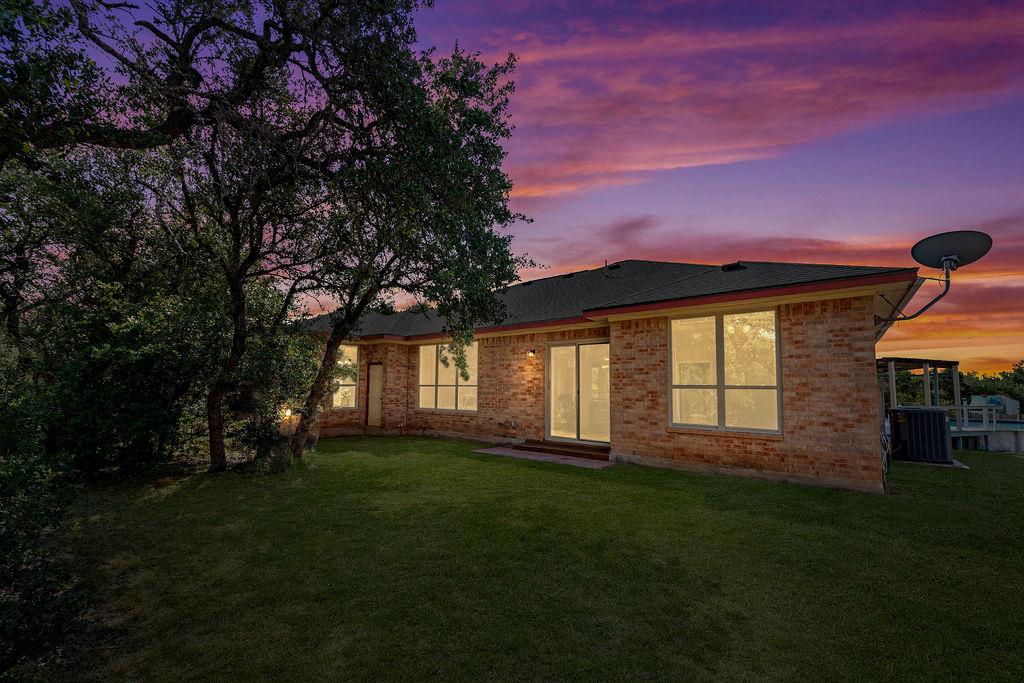 300 Round Rock Rd, Wimberley, TX 78676