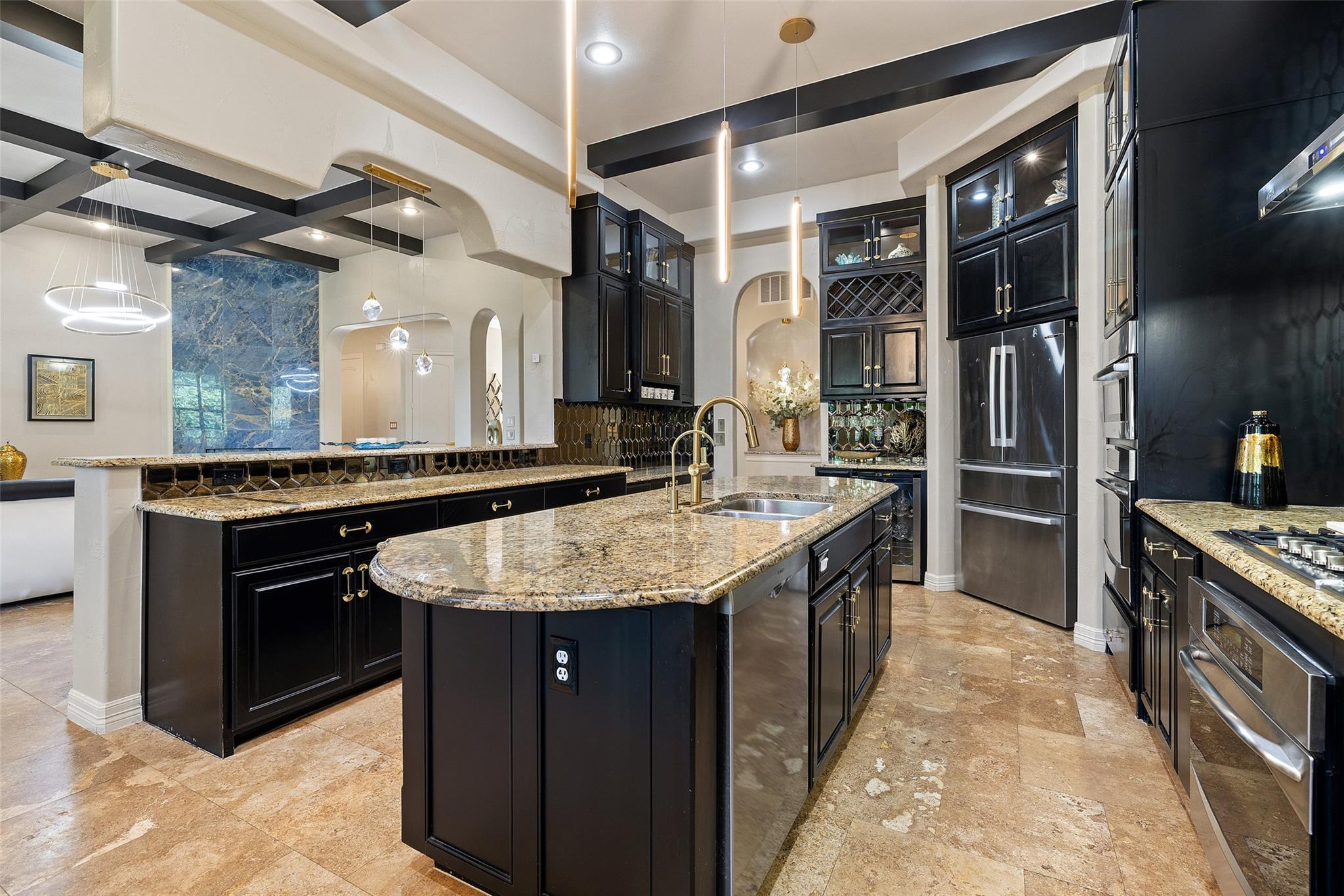 10298 Brangus Rd, Driftwood, TX 78619