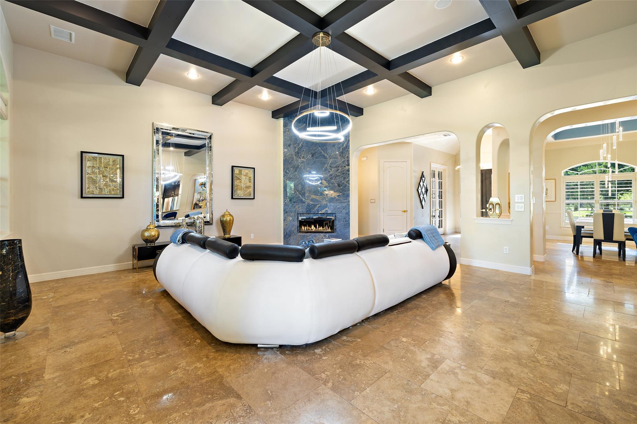 10298 Brangus Rd, Driftwood, TX 78619