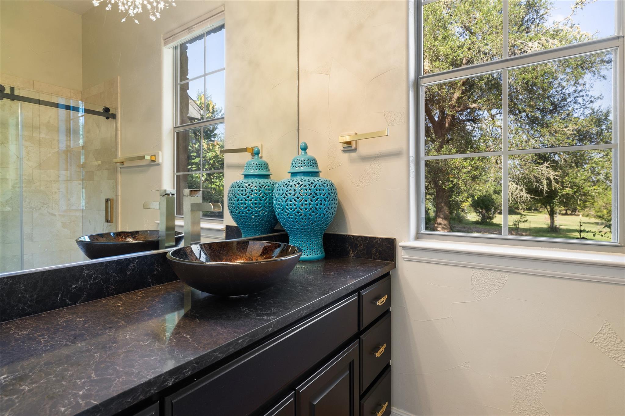 10298 Brangus Rd, Driftwood, TX 78619