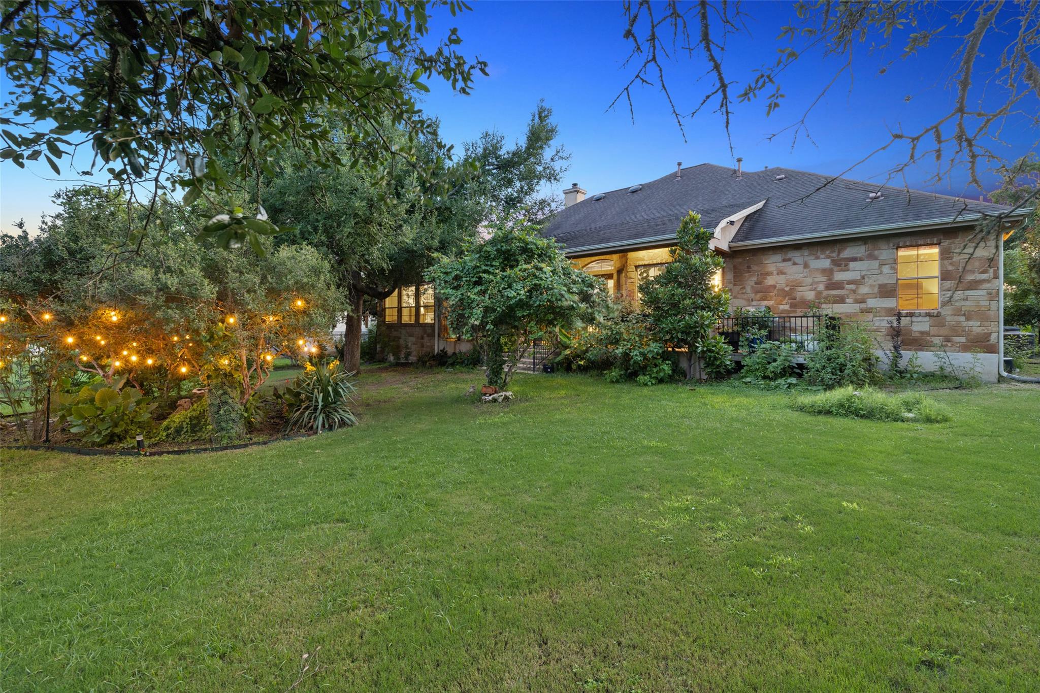 10298 Brangus Rd, Driftwood, TX 78619