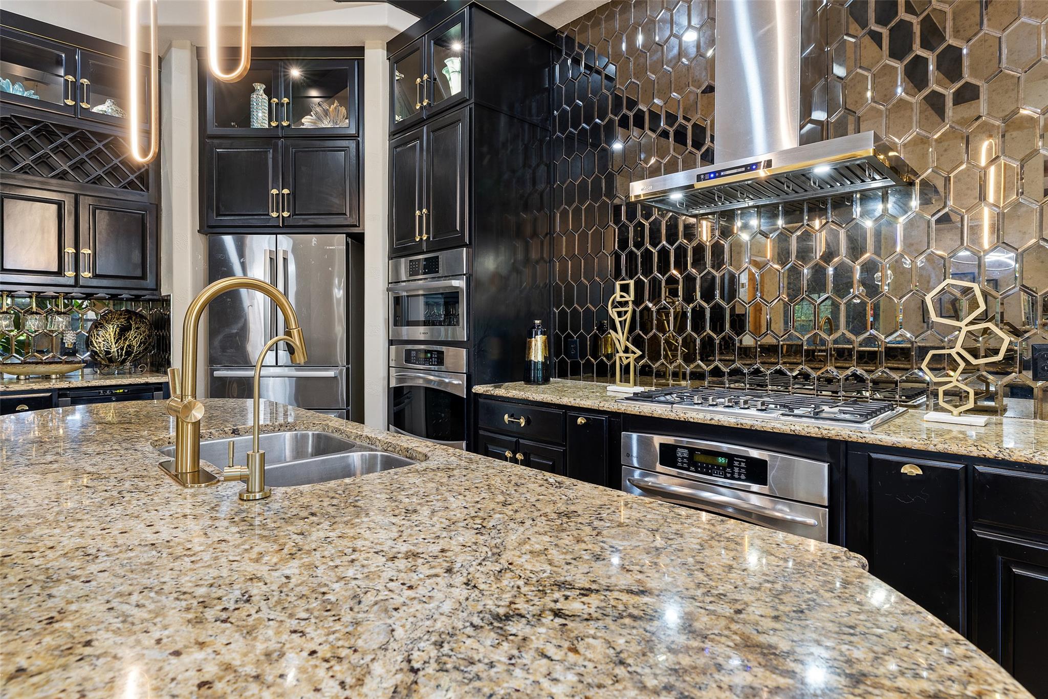 10298 Brangus Rd, Driftwood, TX 78619