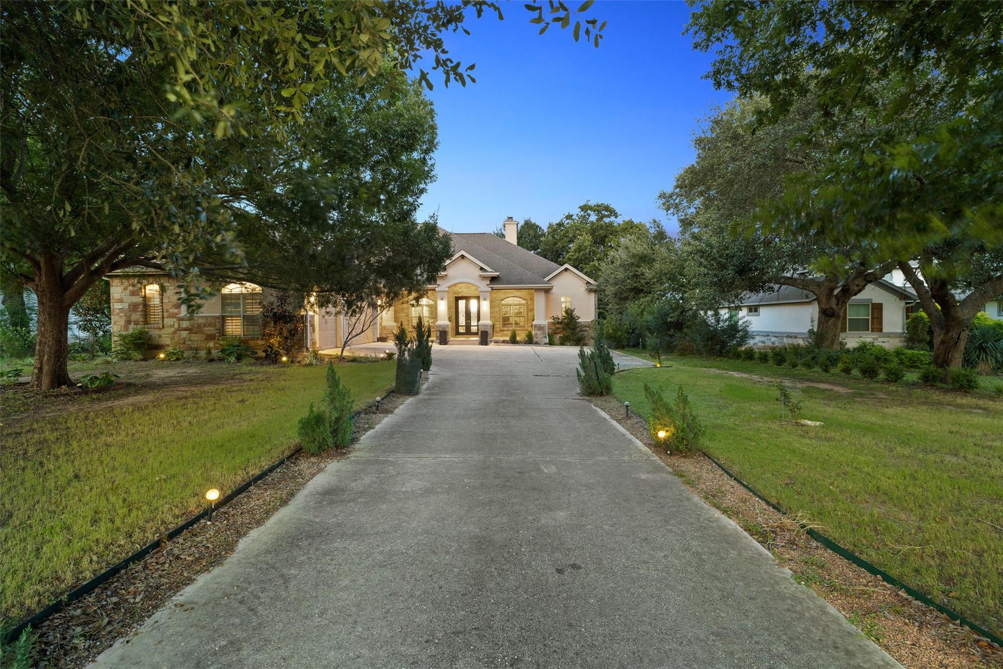 10298 Brangus Rd, Driftwood, TX 78619