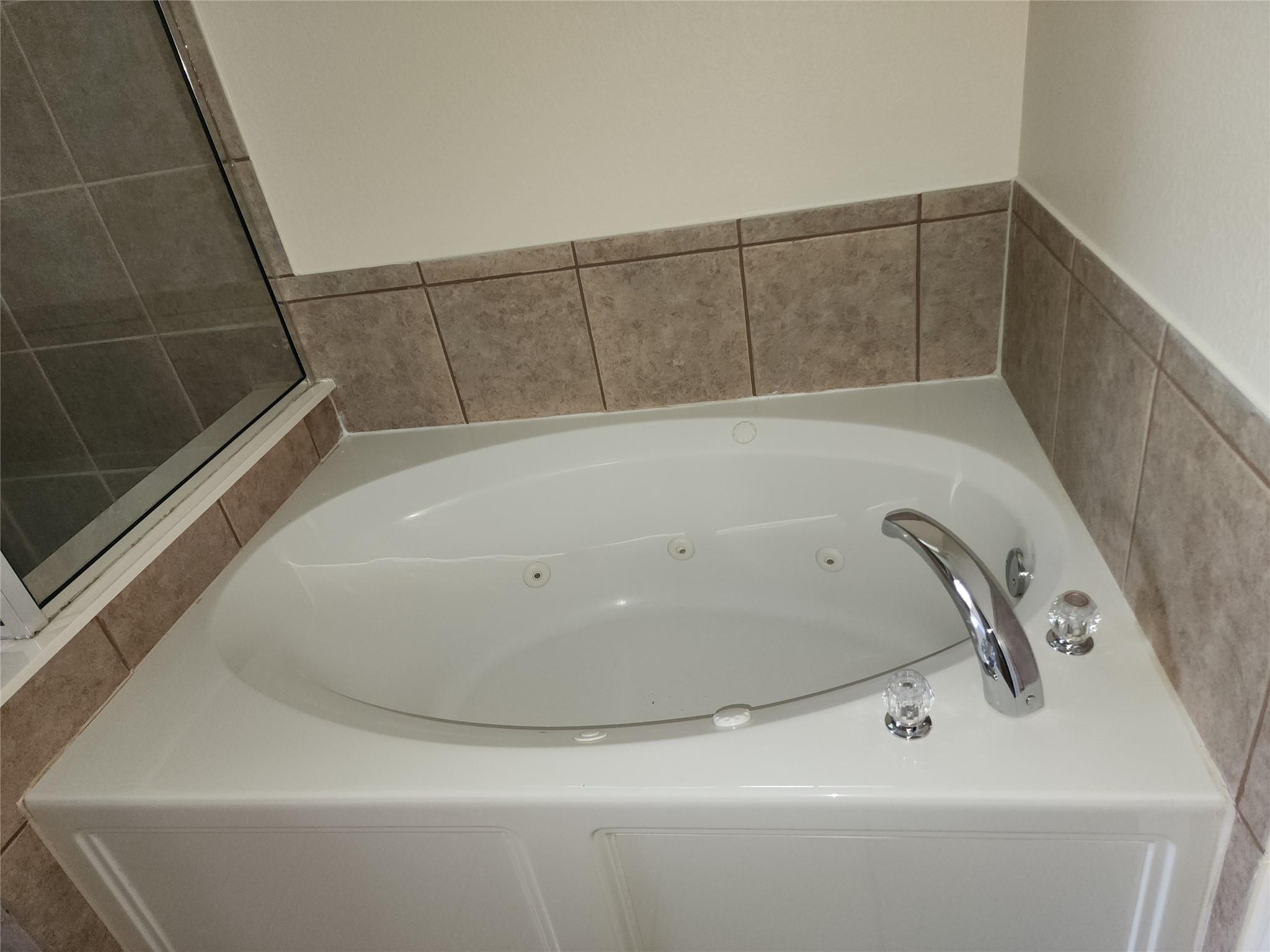 103 Hal Sutton Cv, Round Rock, TX 78664