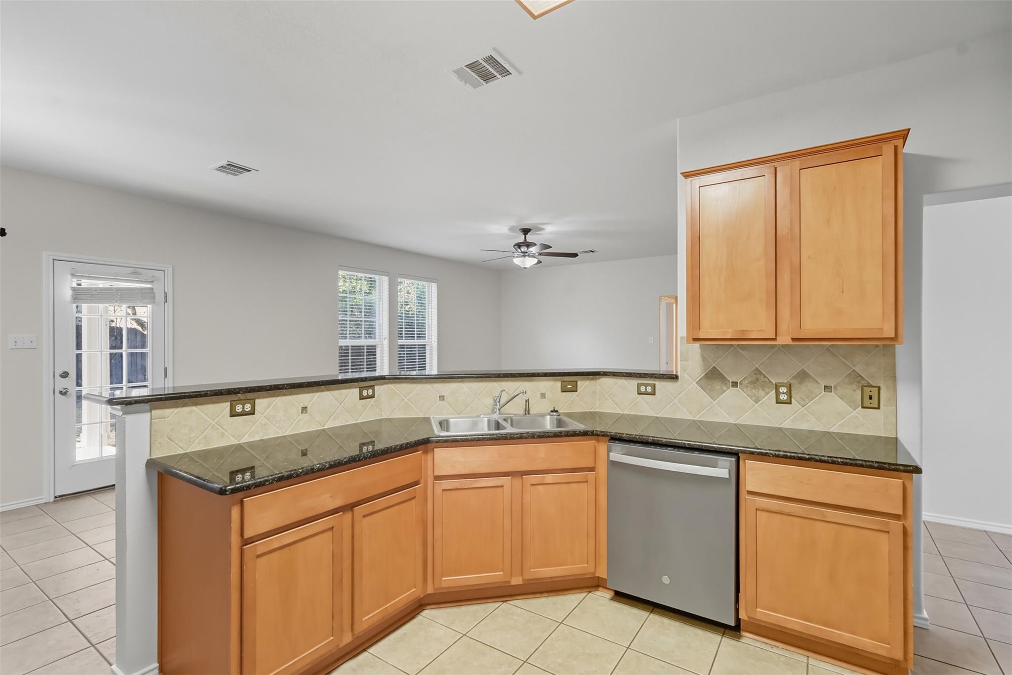 103 Hal Sutton Cv, Round Rock, TX 78664