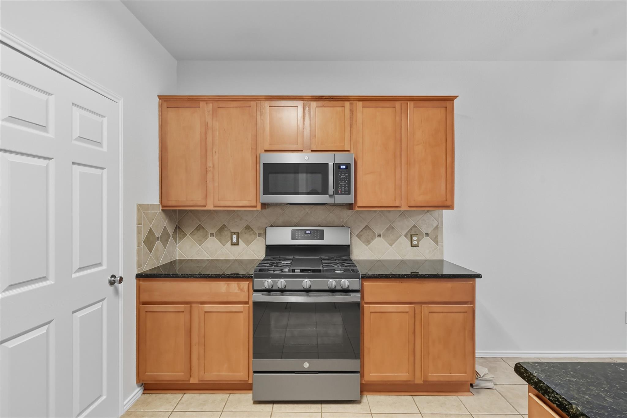 103 Hal Sutton Cv, Round Rock, TX 78664