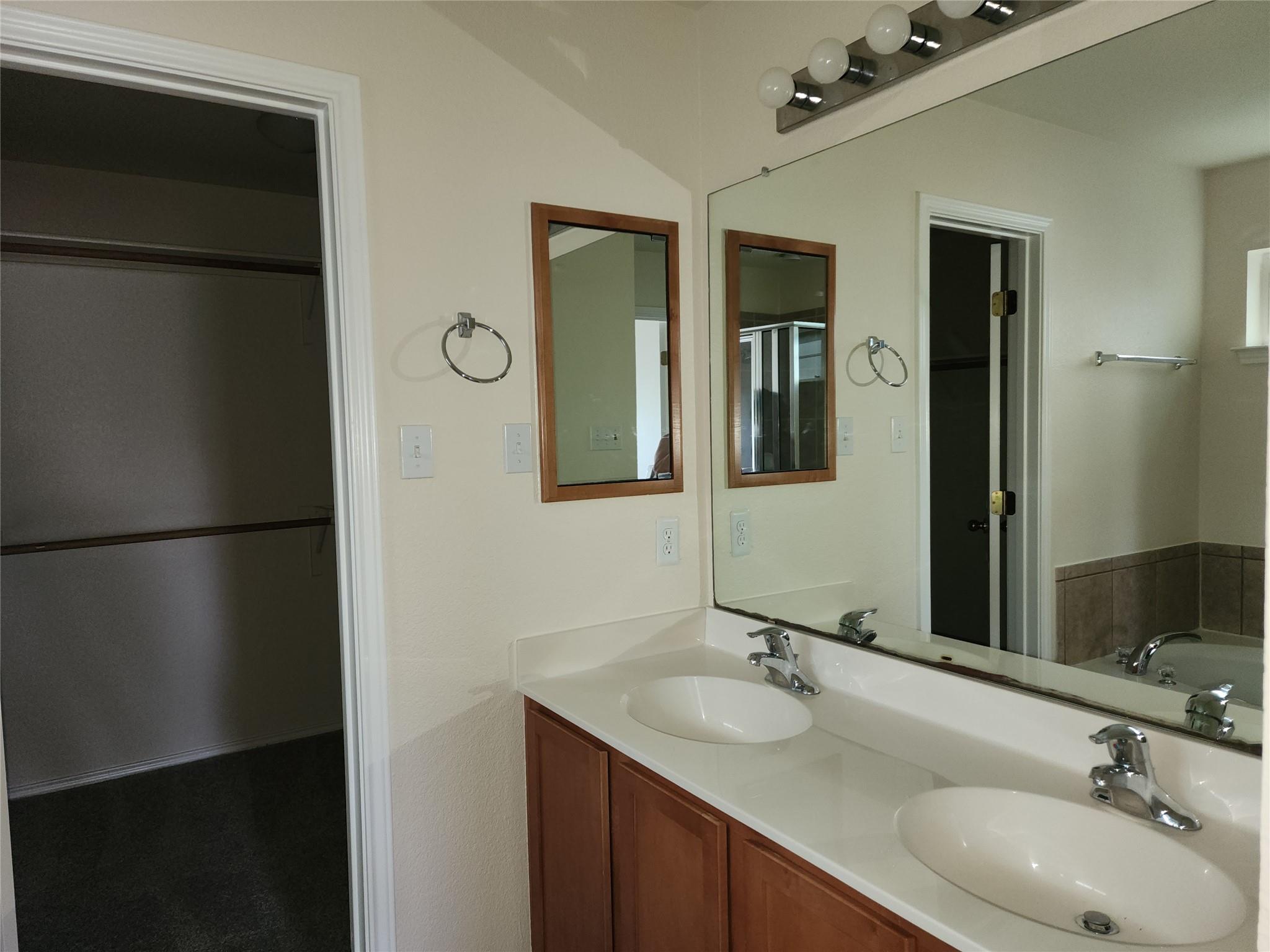 103 Hal Sutton Cv, Round Rock, TX 78664